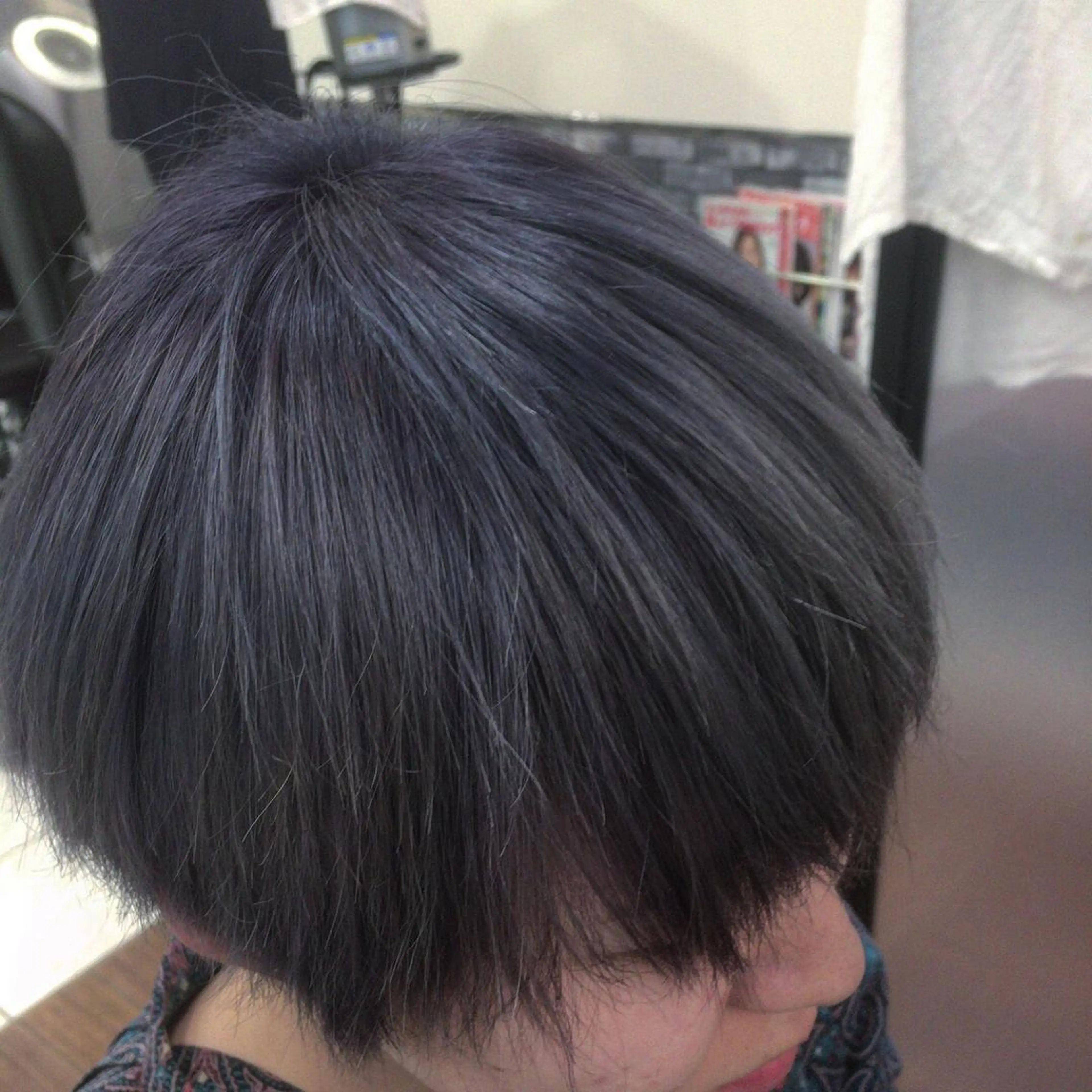 ショート カラー 岡部 裕真のヘアスタイル