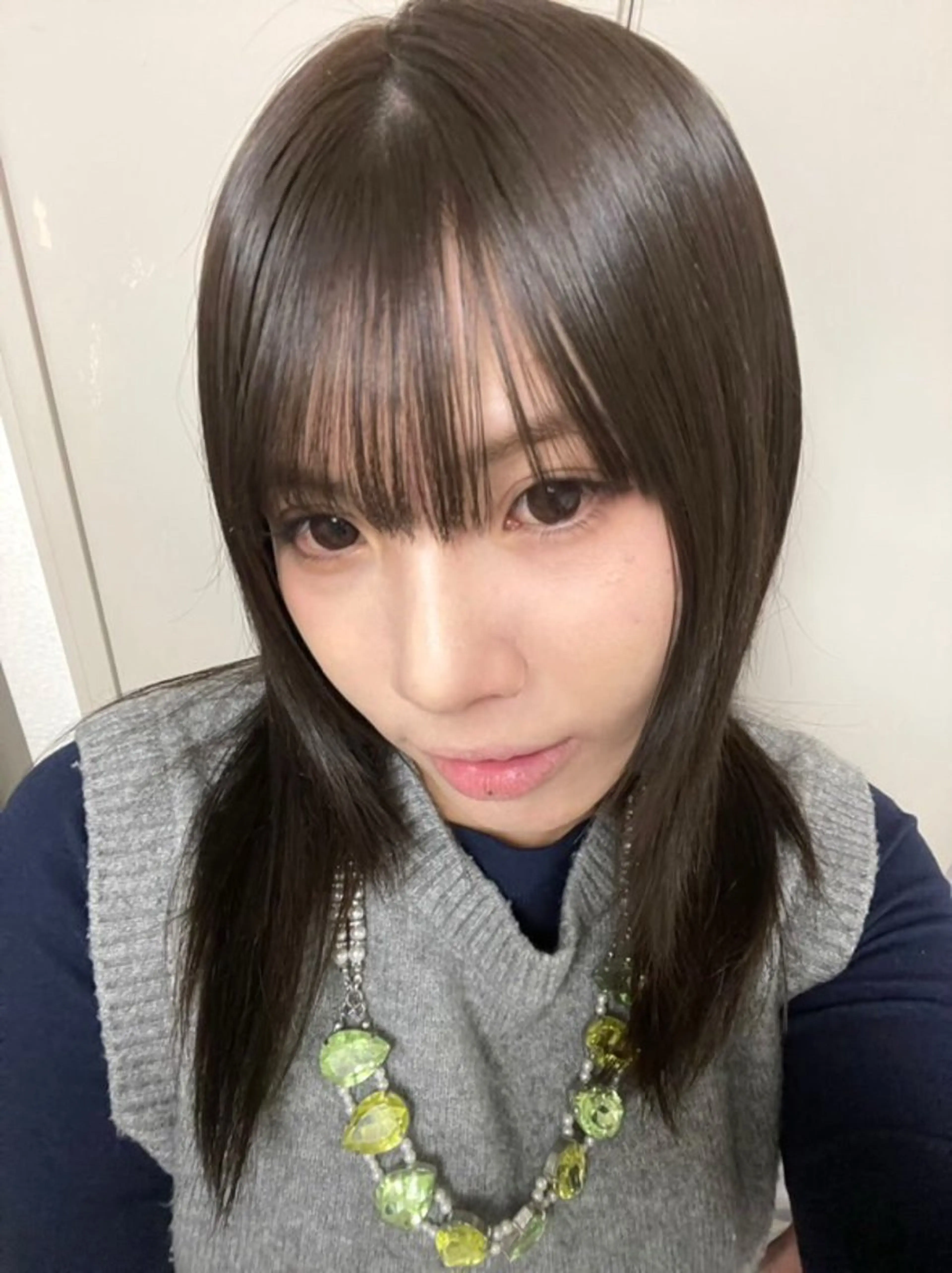 ロング カラー オリーブカラー 岡田 祐樹のヘアスタイル