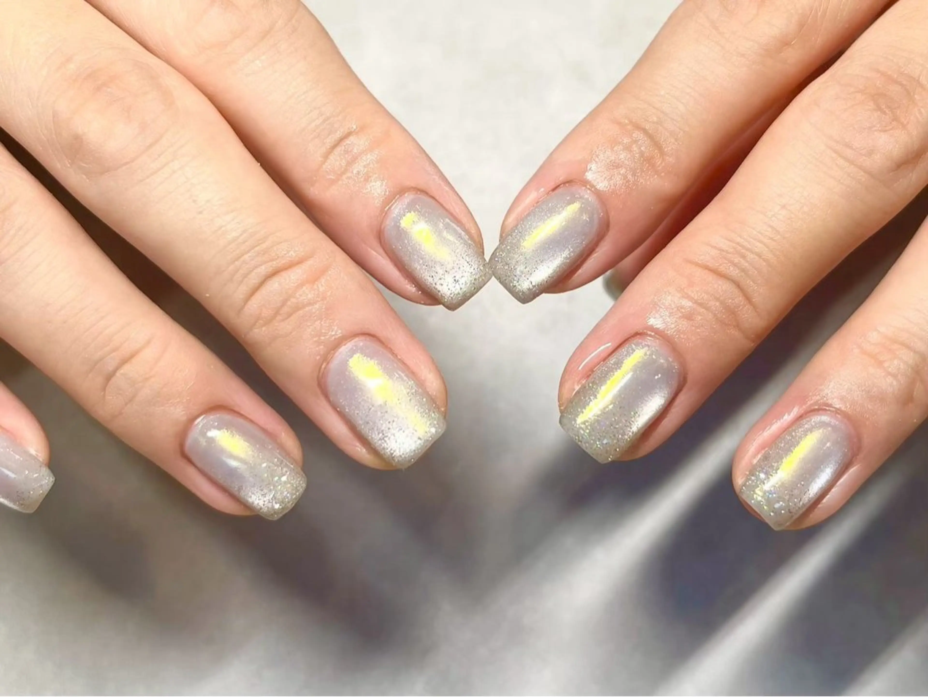 ネイル オーロラネイル マグネットネイル 🫧ちゅるん/韓国 Ayano𓈒🎀のネイルデザイン