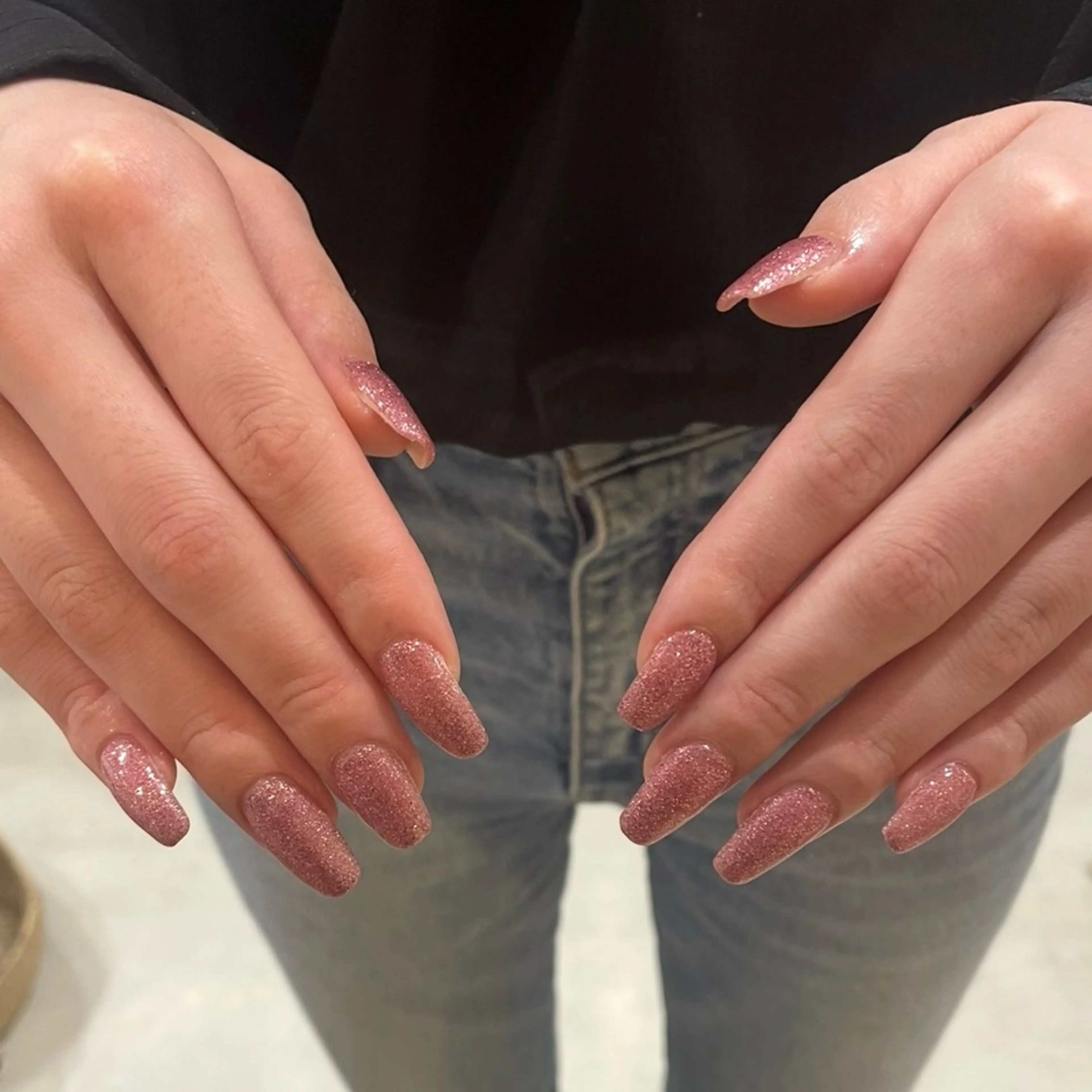 ネイル ハンドネイル 𝑟𝑖𝑠𝑎 🕯‎🤍のネイルデザイン