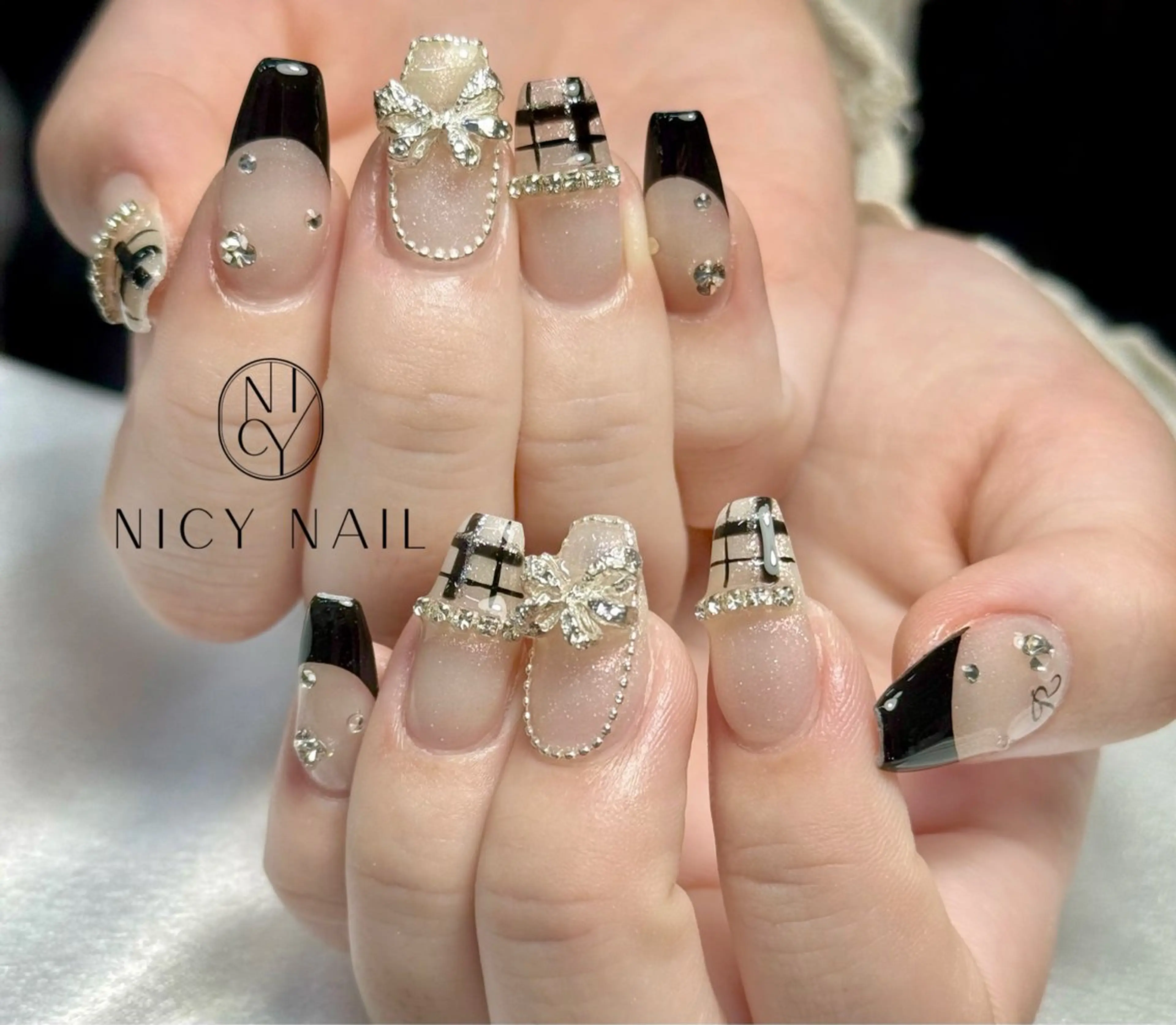 ネイル アートネイル オーロラネイル ブルー チークネイル フットネイル ハンドネイル NICY NAIL 池袋のネイルデザイン