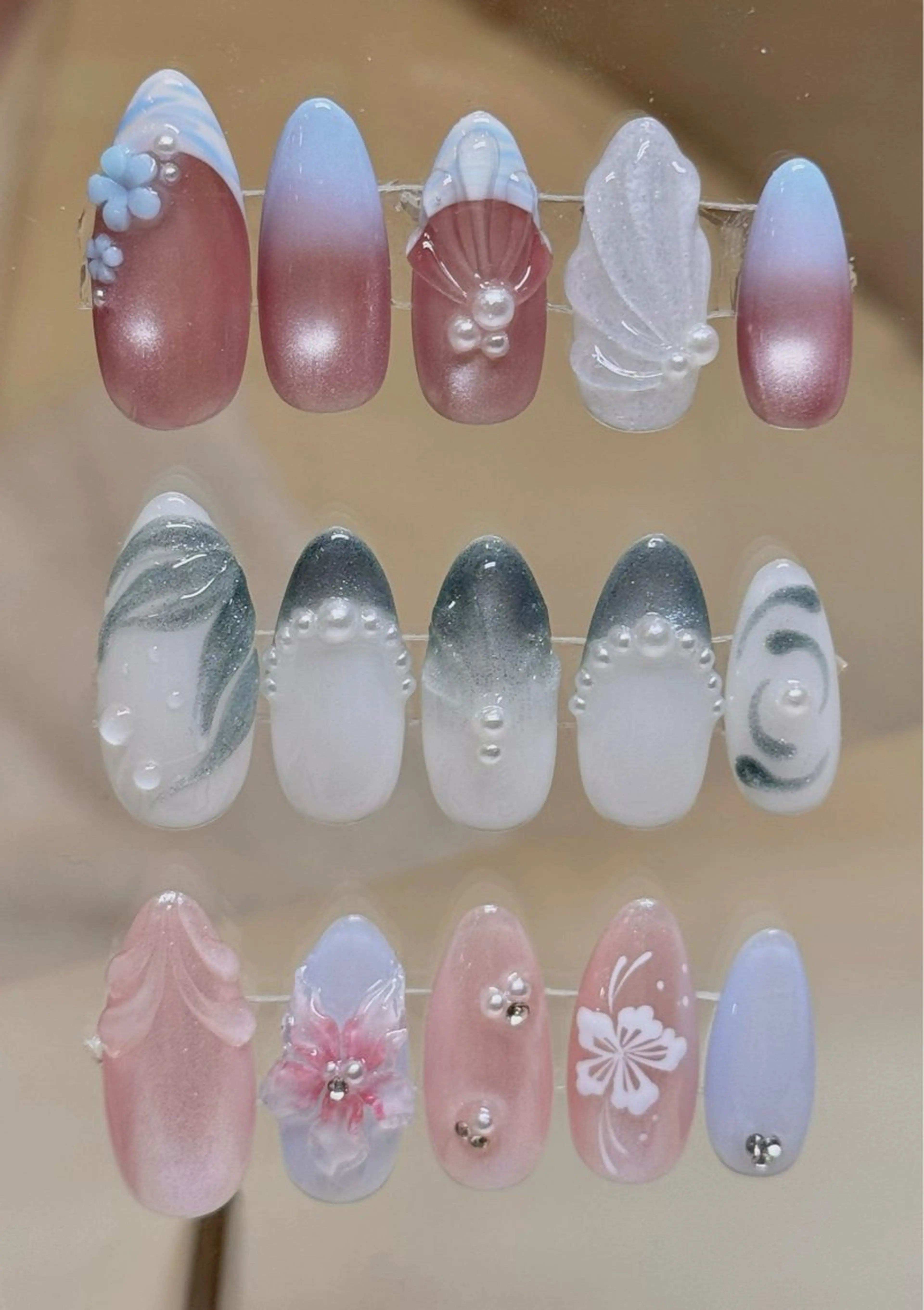 ネイル フラワーネイル ジェルネイル グラデーション キラキラネイル 韓国ネイル チャ ミーのネイルデザイン