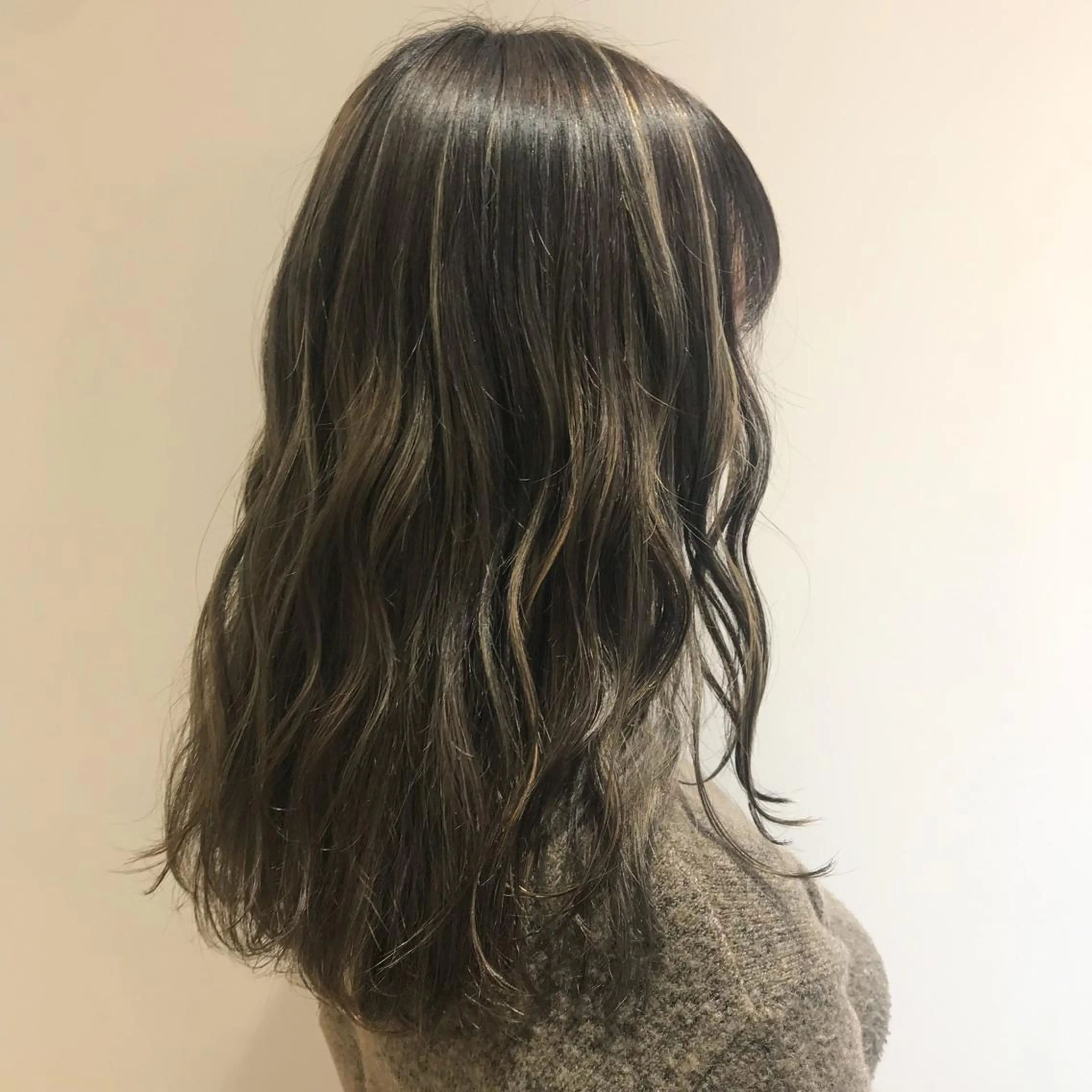ロング カラー 大阪ヴィーガンサロン KANAKOのヘアスタイル
