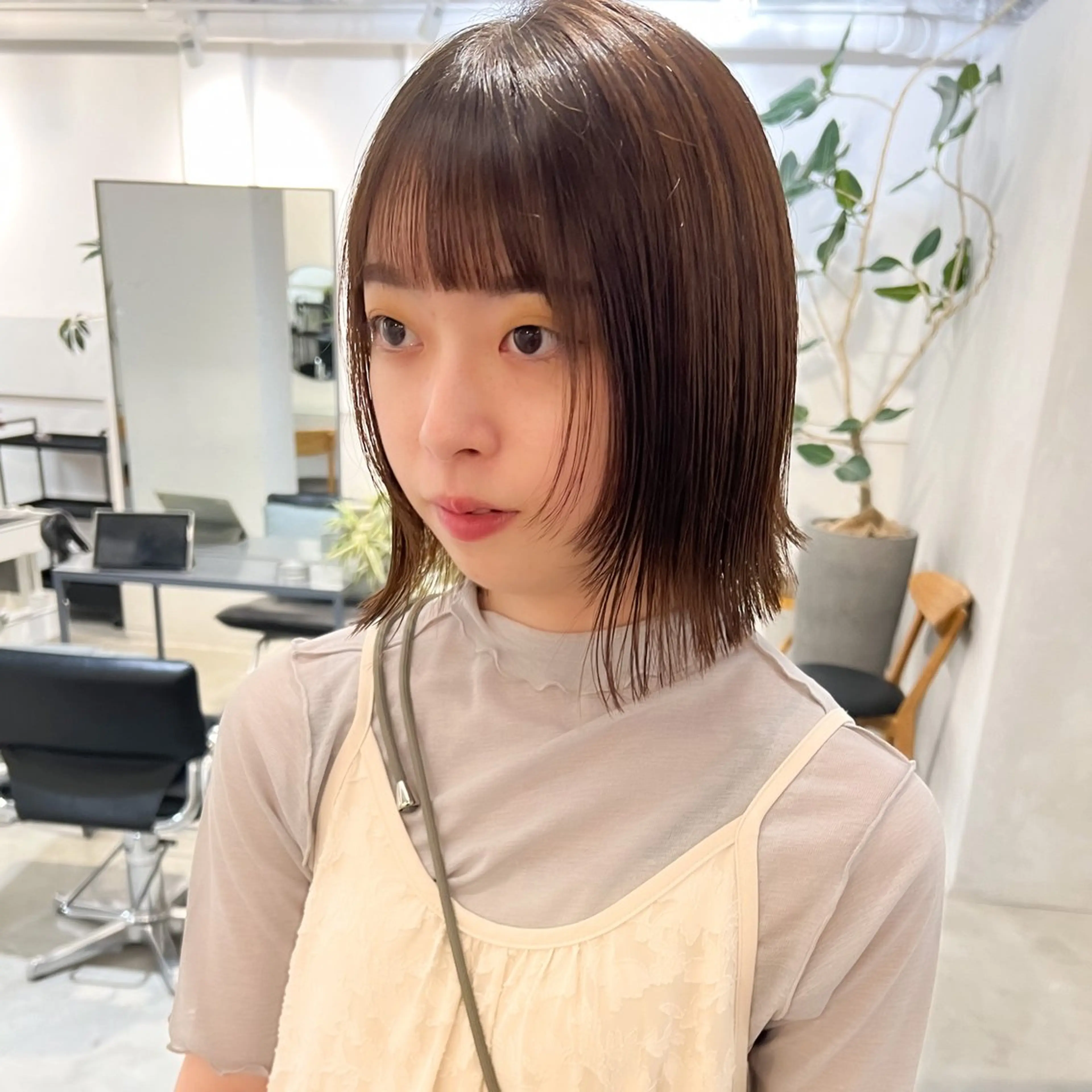 ミディアム カラー ボブ カット ヘアカラー トリートメント レイヤーカットのプロ 大人ヘア宮森貴志のヘアスタイル