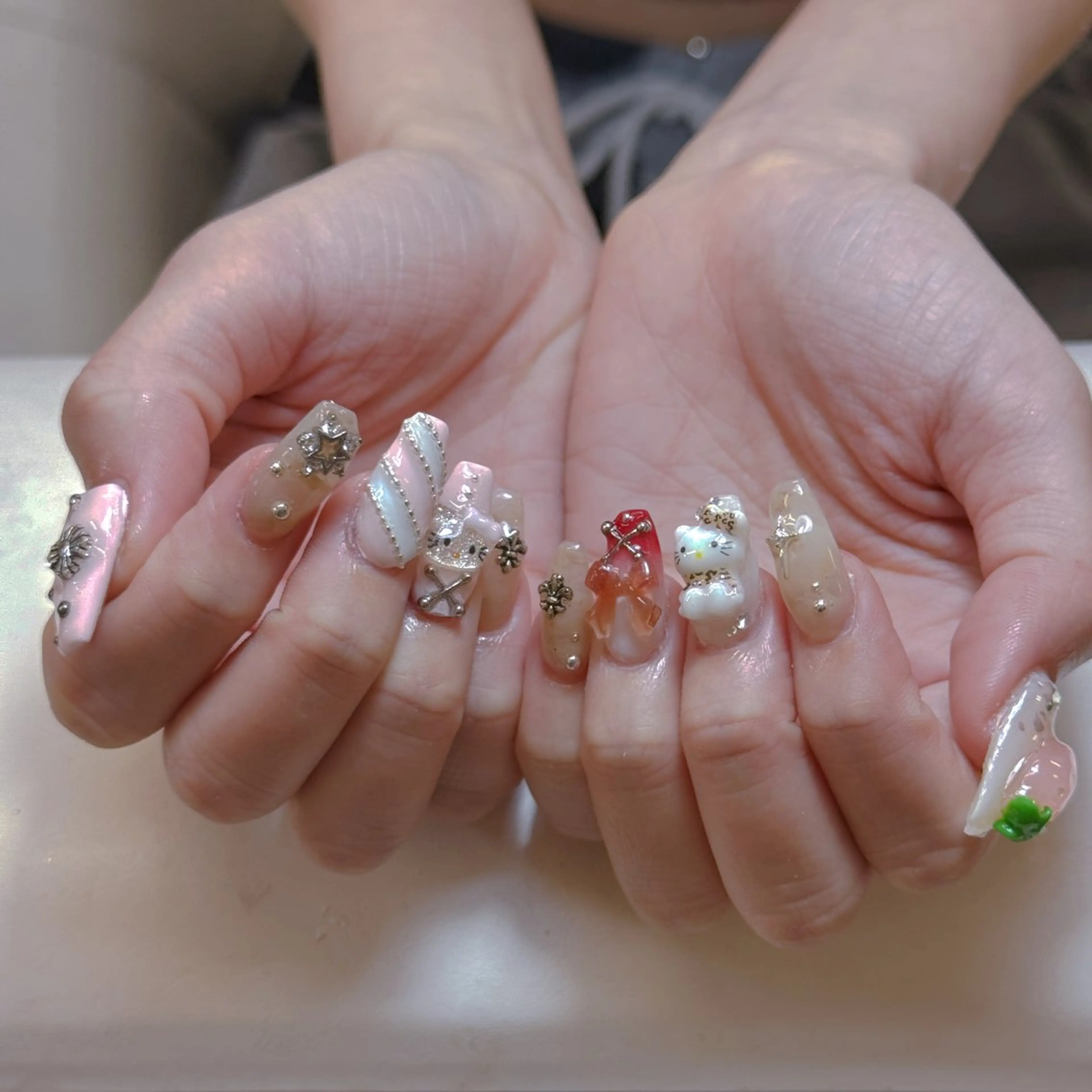 ネイル ANH ゴテゴテネイルサロンのネイルデザイン