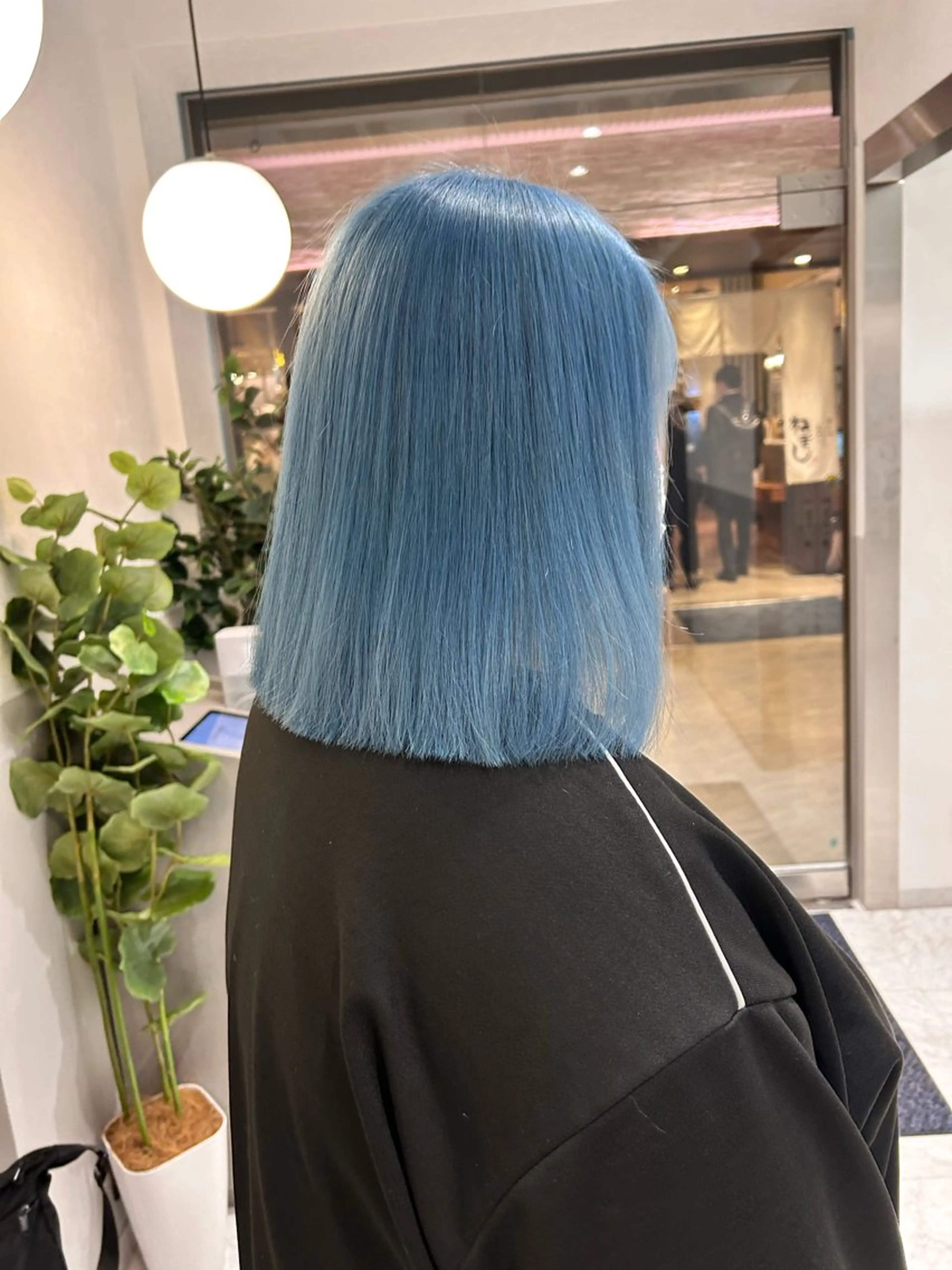 ミディアム カラー 薄田 珠美のヘアスタイル