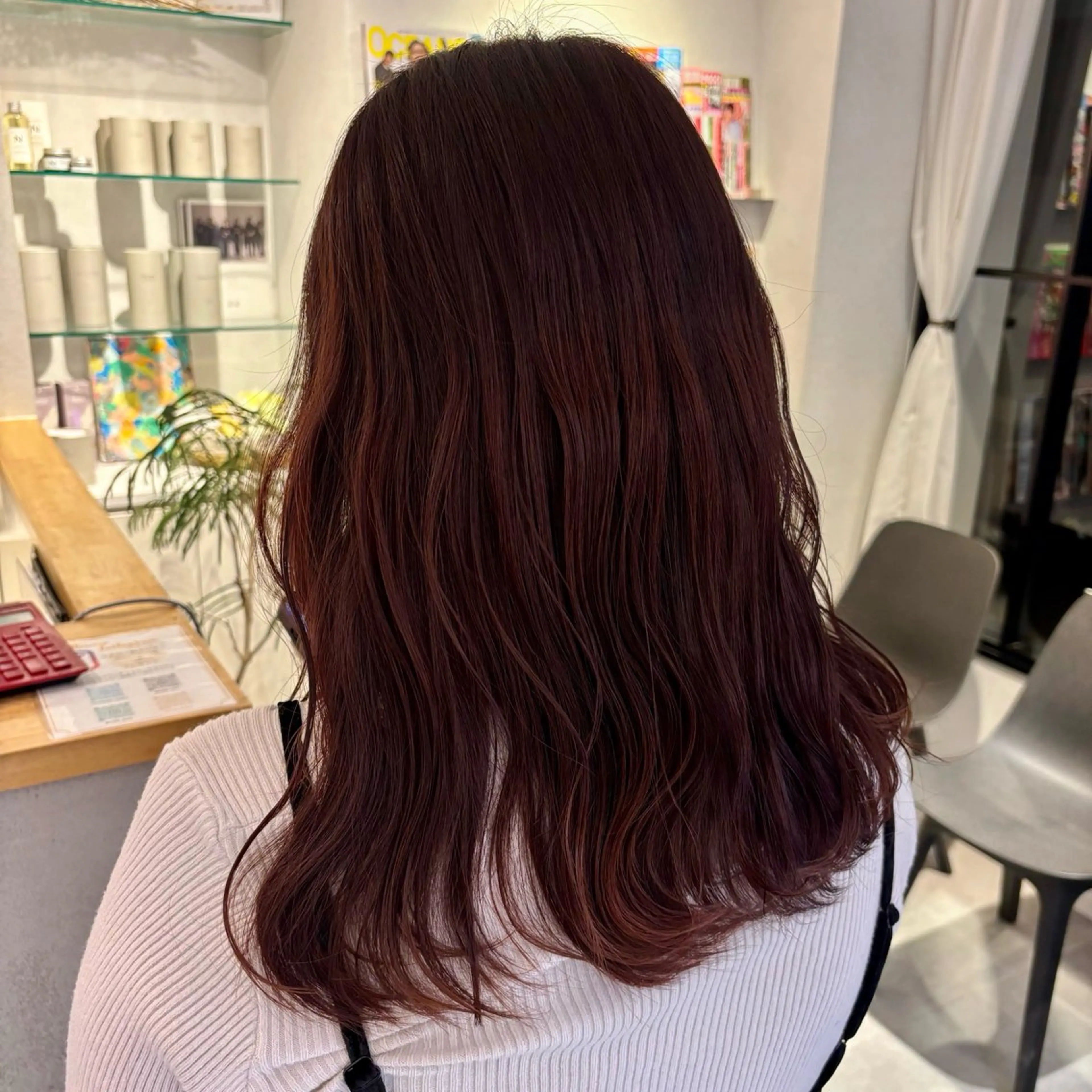 カラー レッドカラー 草野 亜弥のヘアスタイル