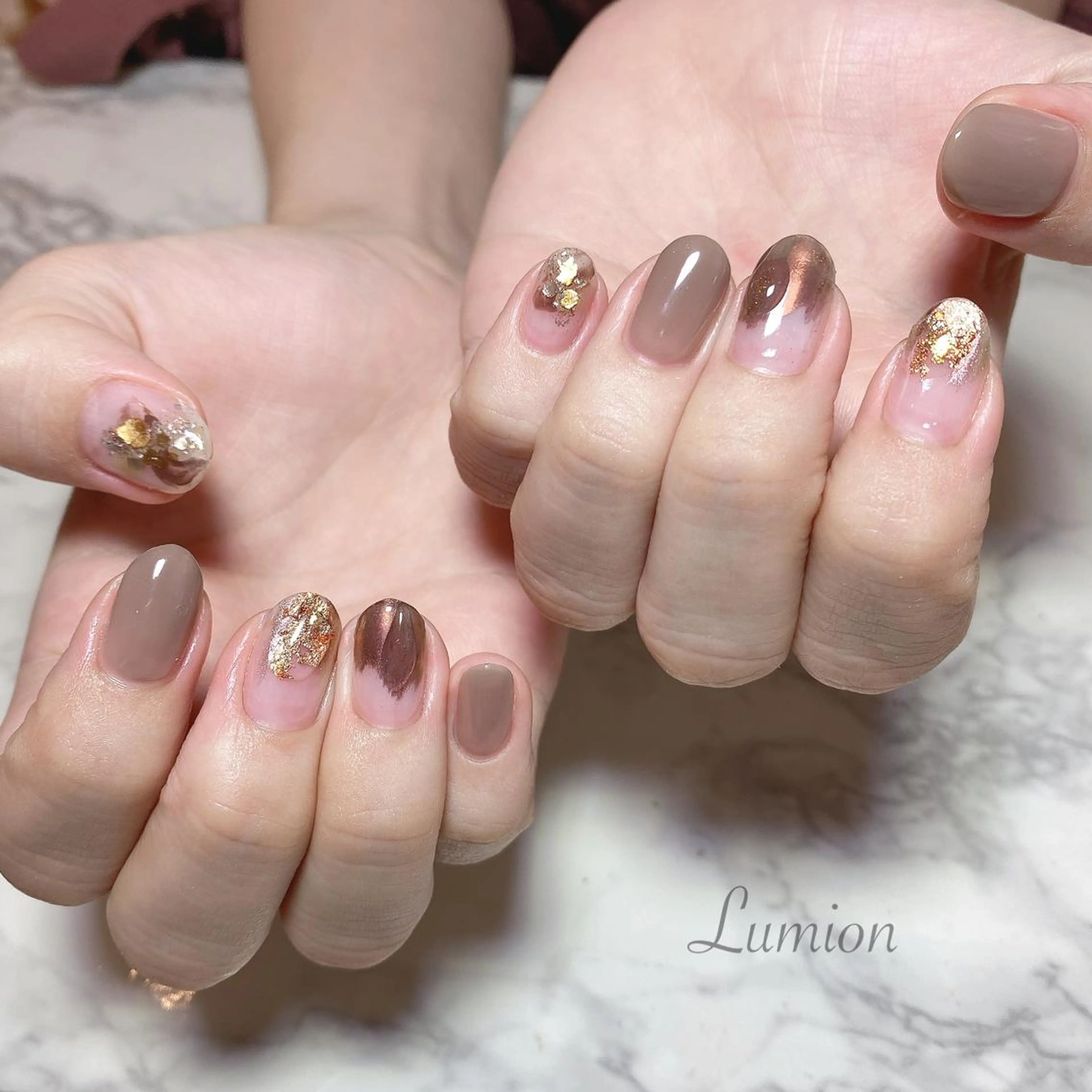 ネイル ブラウン ニュアンスネイル ハンドネイル nailroom Lumionのネイルデザイン