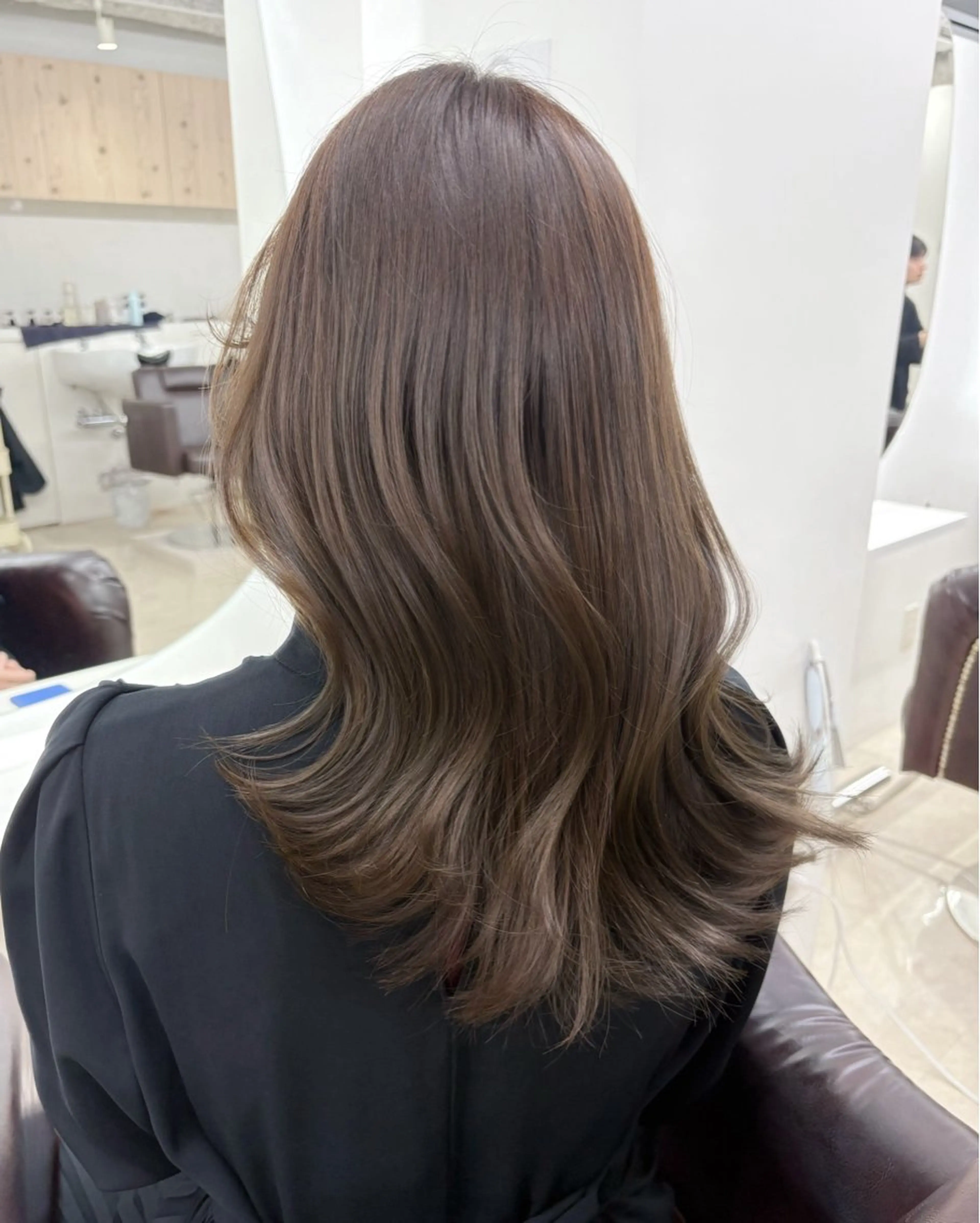 セミロング カラー カット ヘアカラー トリートメント ヘアセット 新宿/韓国ヘア/ 髪質改善ストレートのヘアスタイル