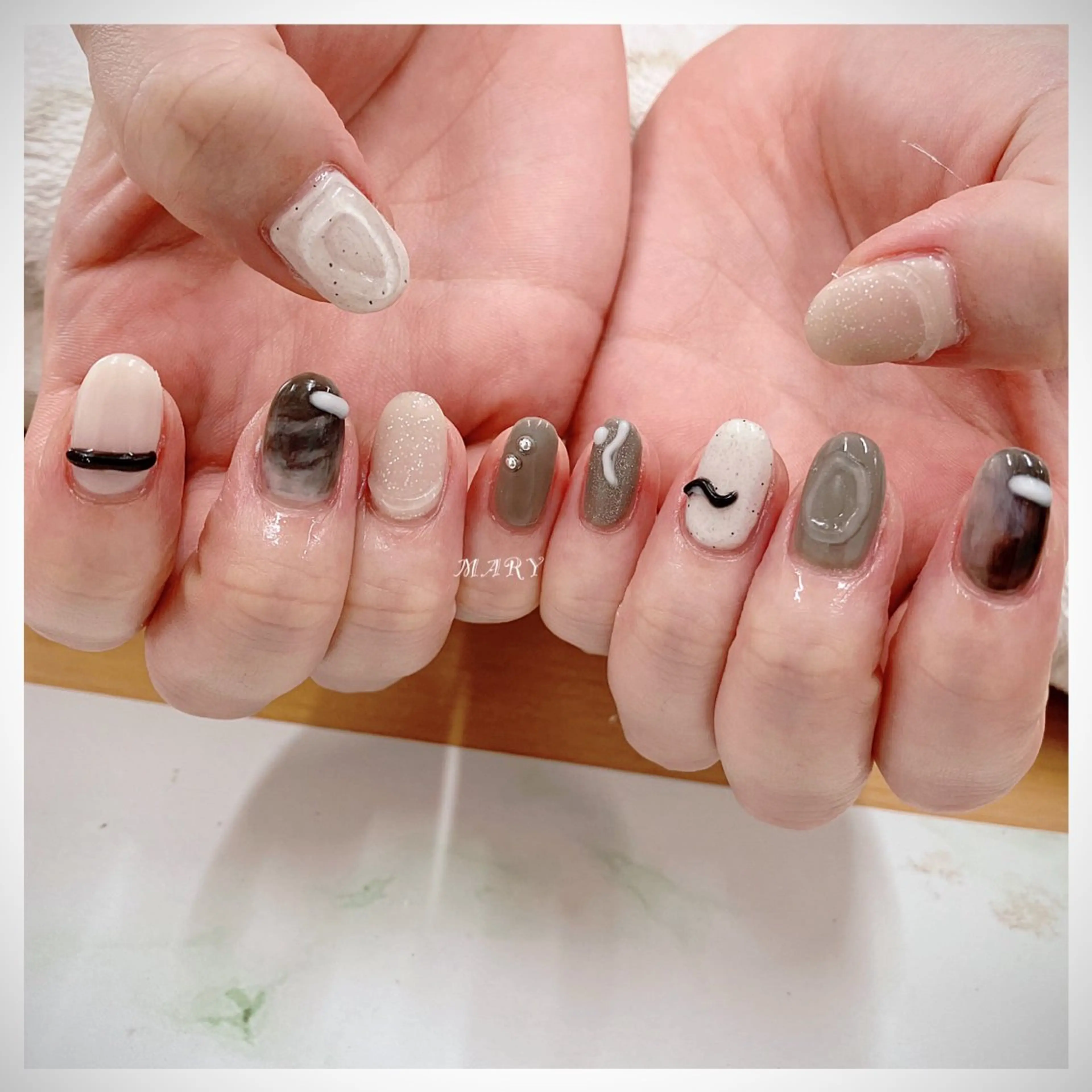 ネイル ニュアンスネイル ワンカラーネイル ハンドネイル Mary nail .narumiのネイルデザイン