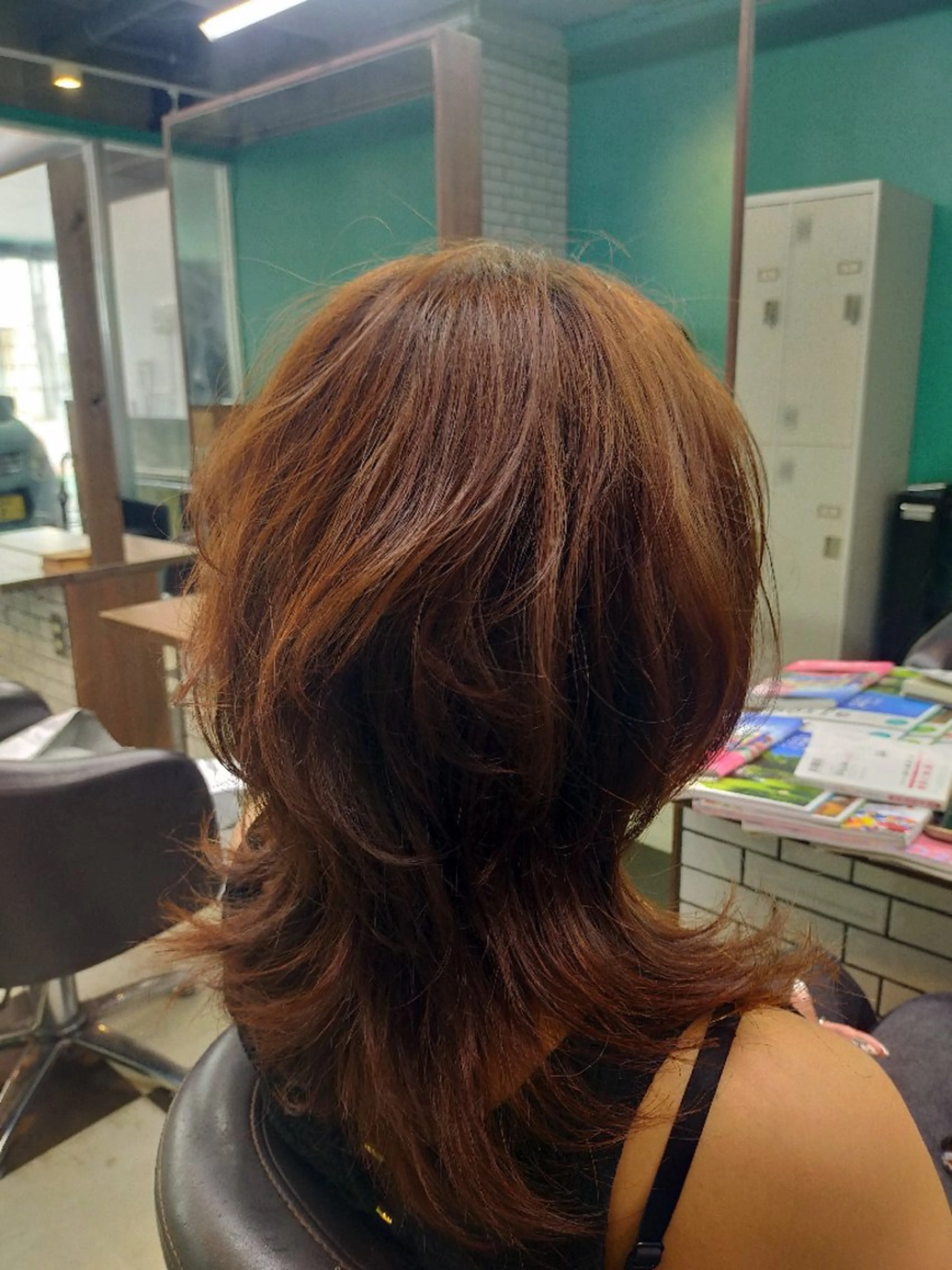 セミロング カラー ブラウンカラー ハイトーンカラー ラベンダーカラー ラベンダーブラウン ピンクカラー 大城 正樹のヘアスタイル