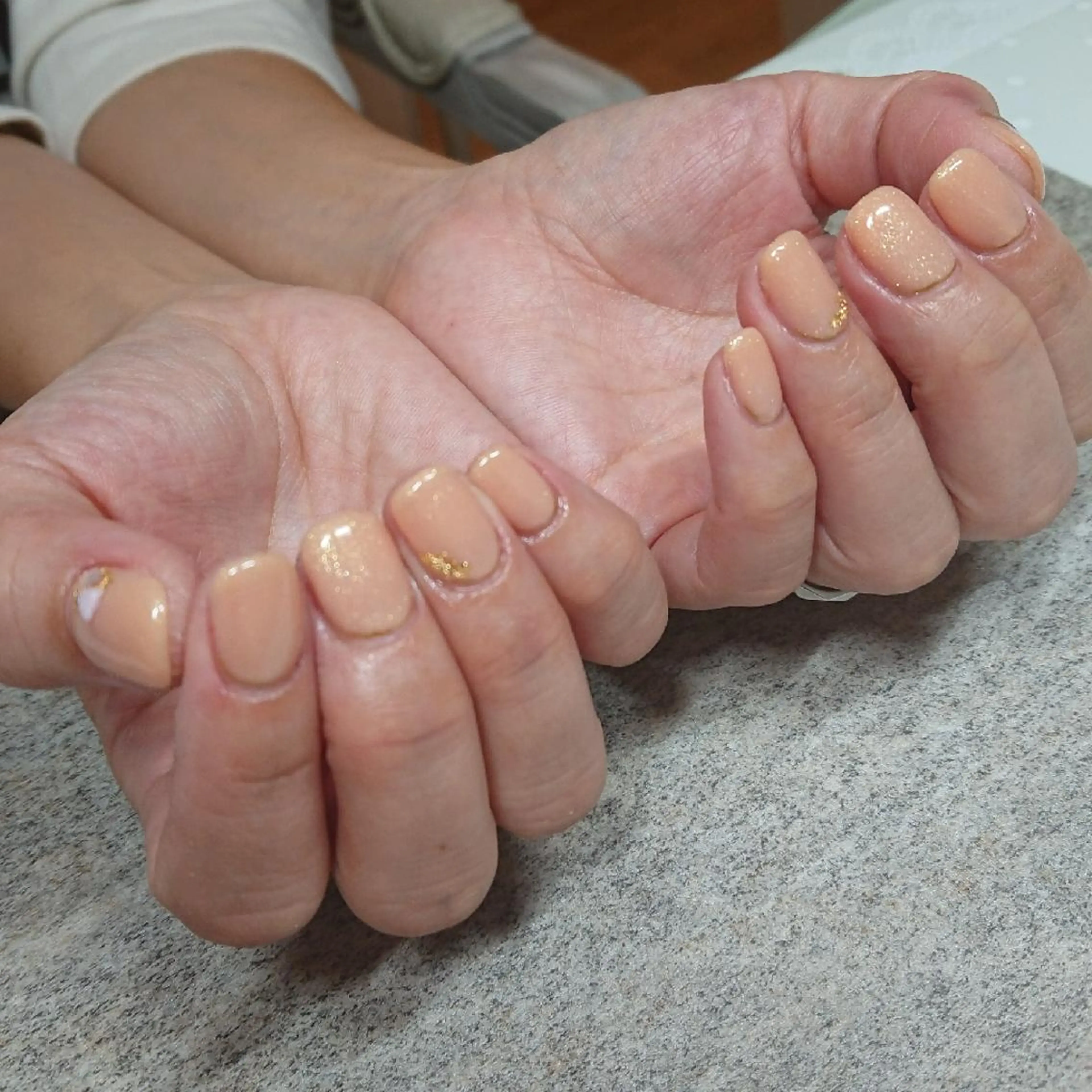 ネイル ジェヌインネイル 河内のネイルデザイン