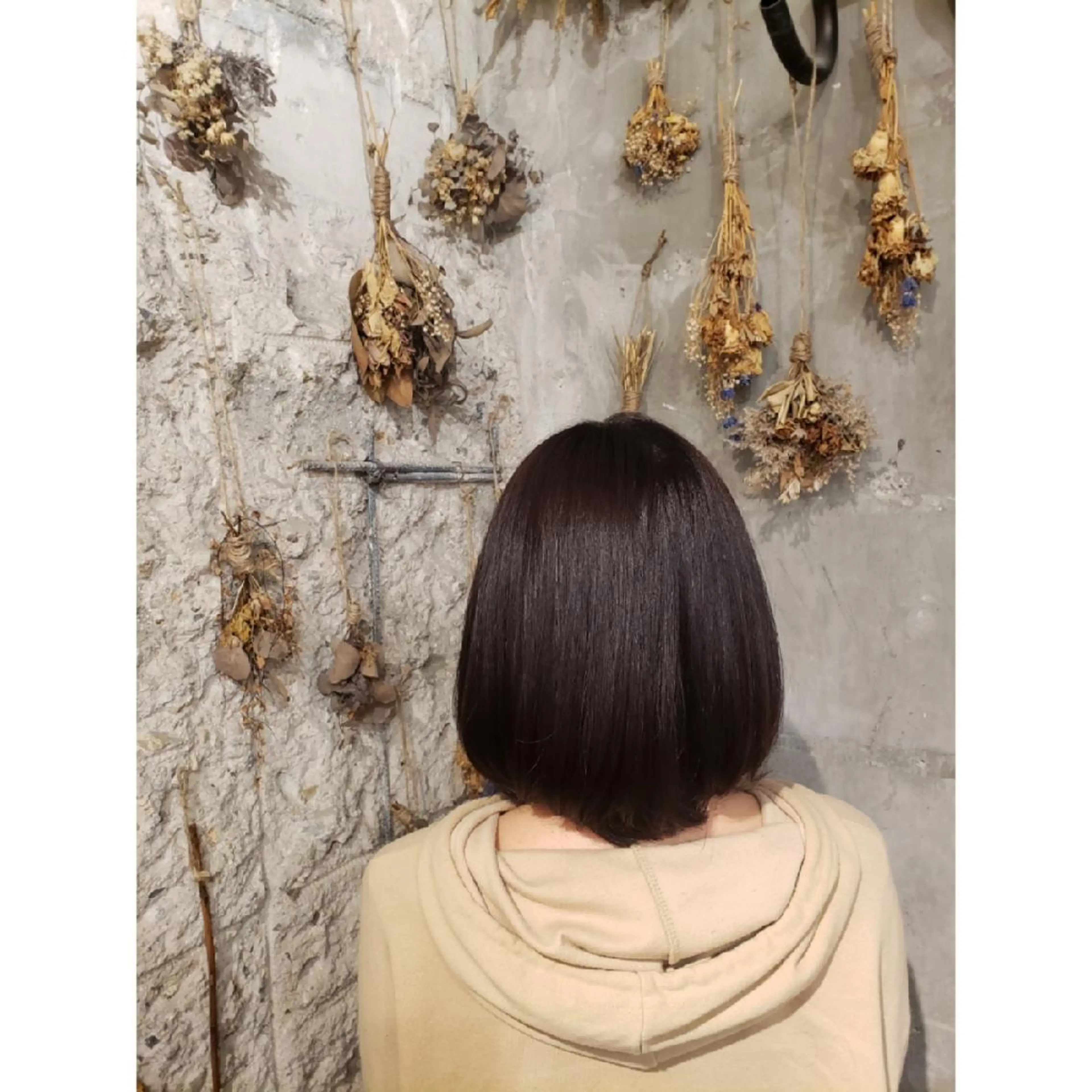 ショート カラー 井尻 柚都歩のヘアスタイル