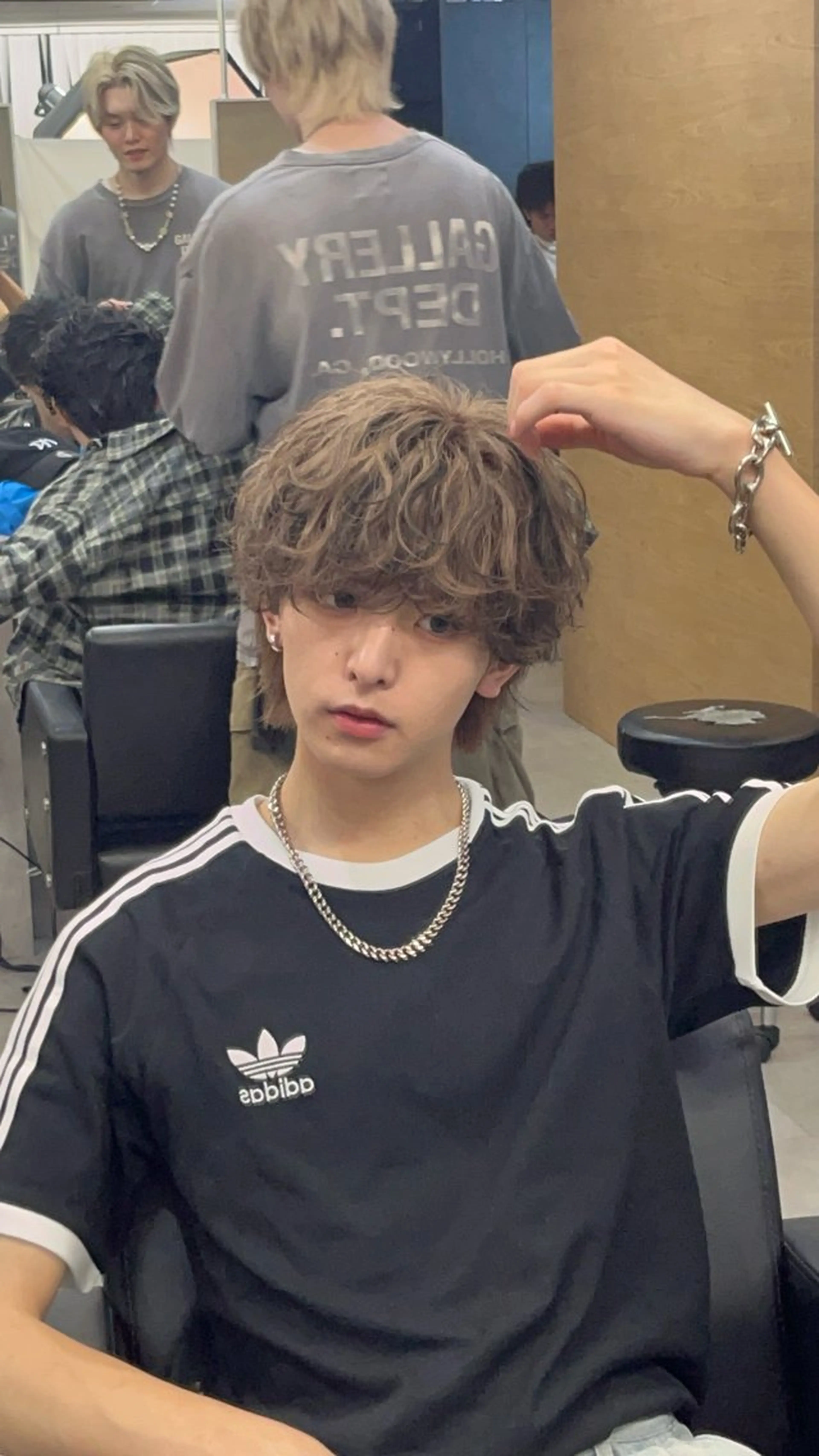 ミディアム カマタ ハルキのヘアスタイル