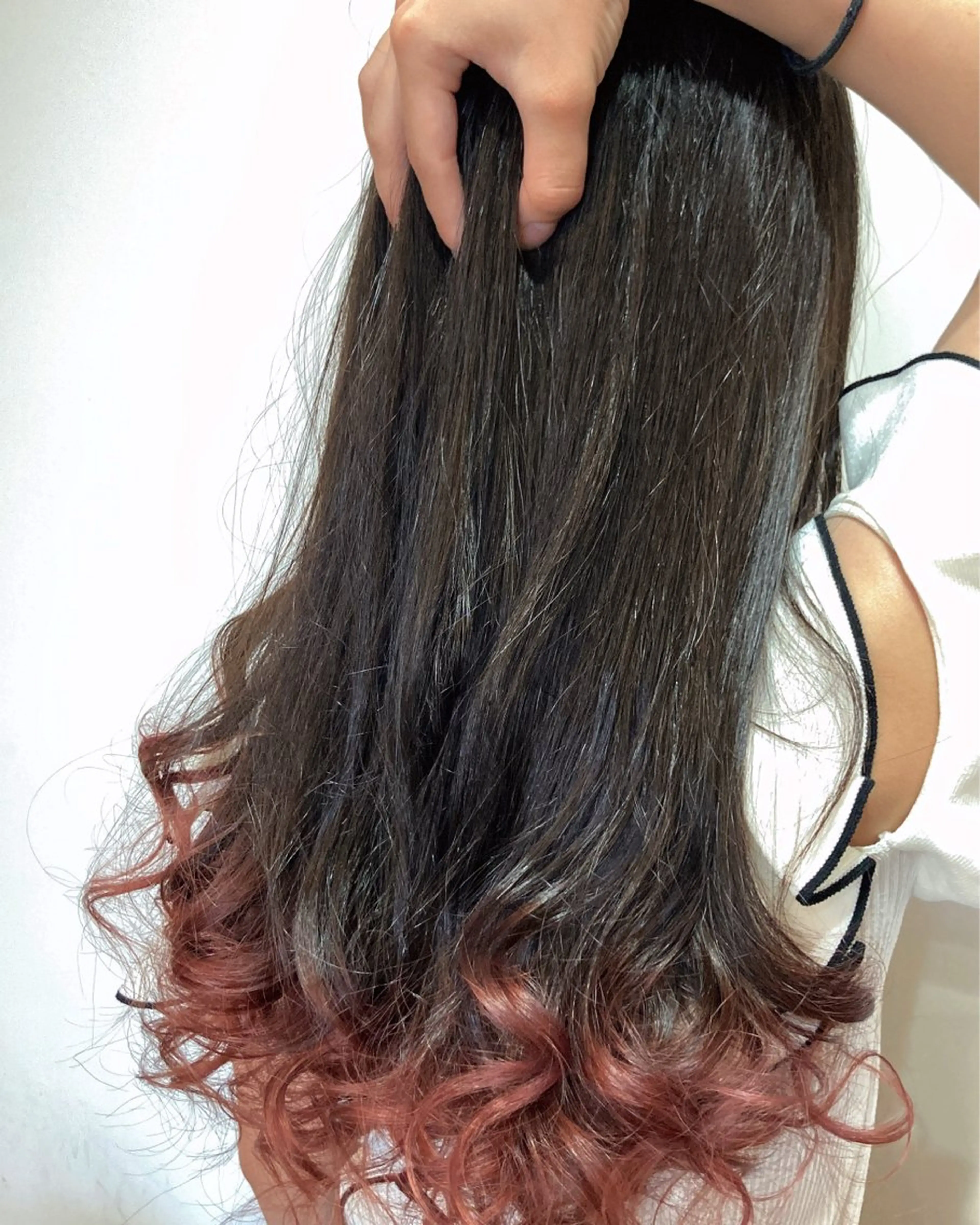 ロング カラー 黒髪 グラデーションカラー ピンクカラー 山本 将史のヘアスタイル