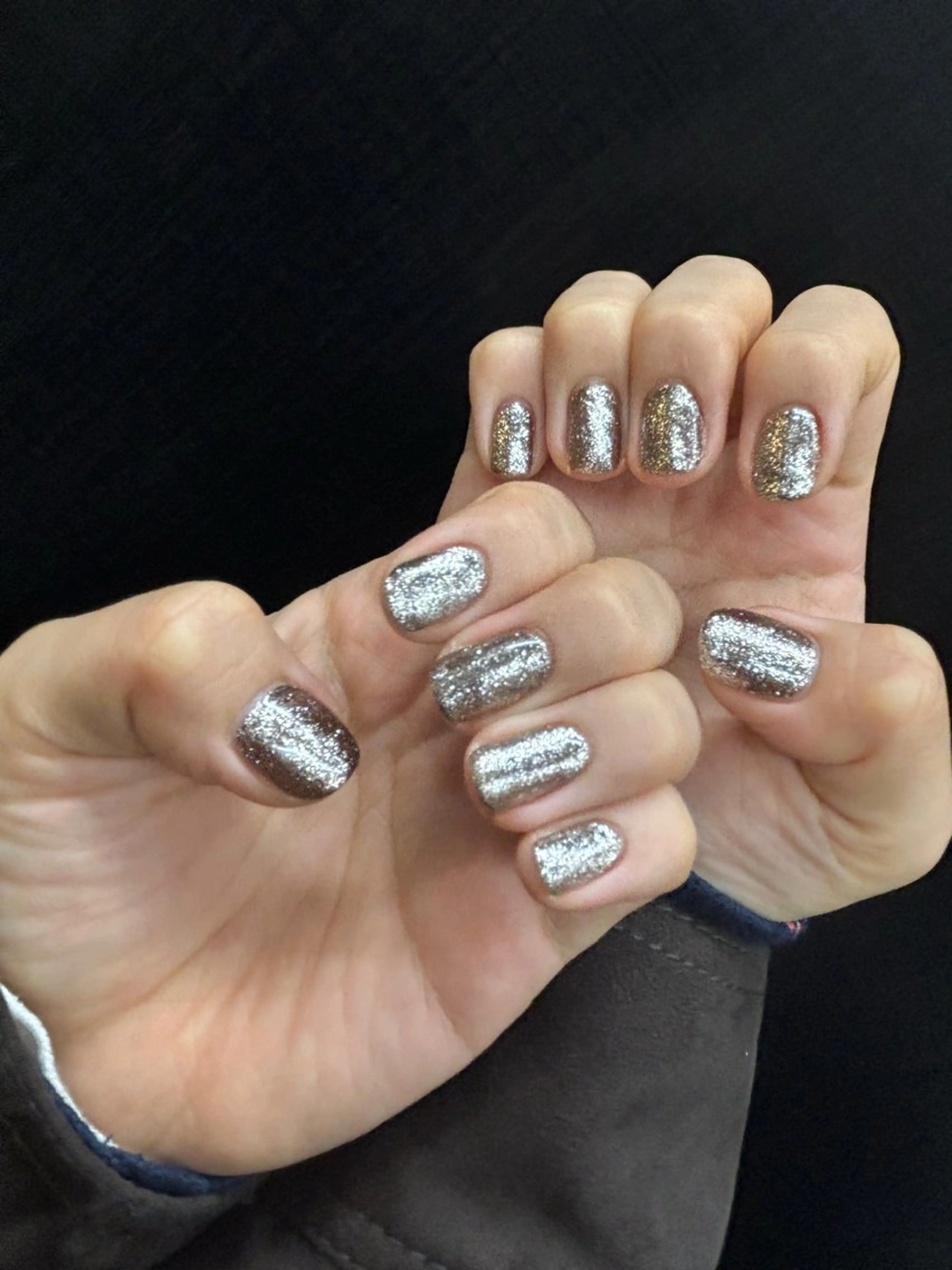 ネイル ブラウン ラメ(グリッター) シルバー MAXKELLY 梅田店 Funaのネイルデザイン