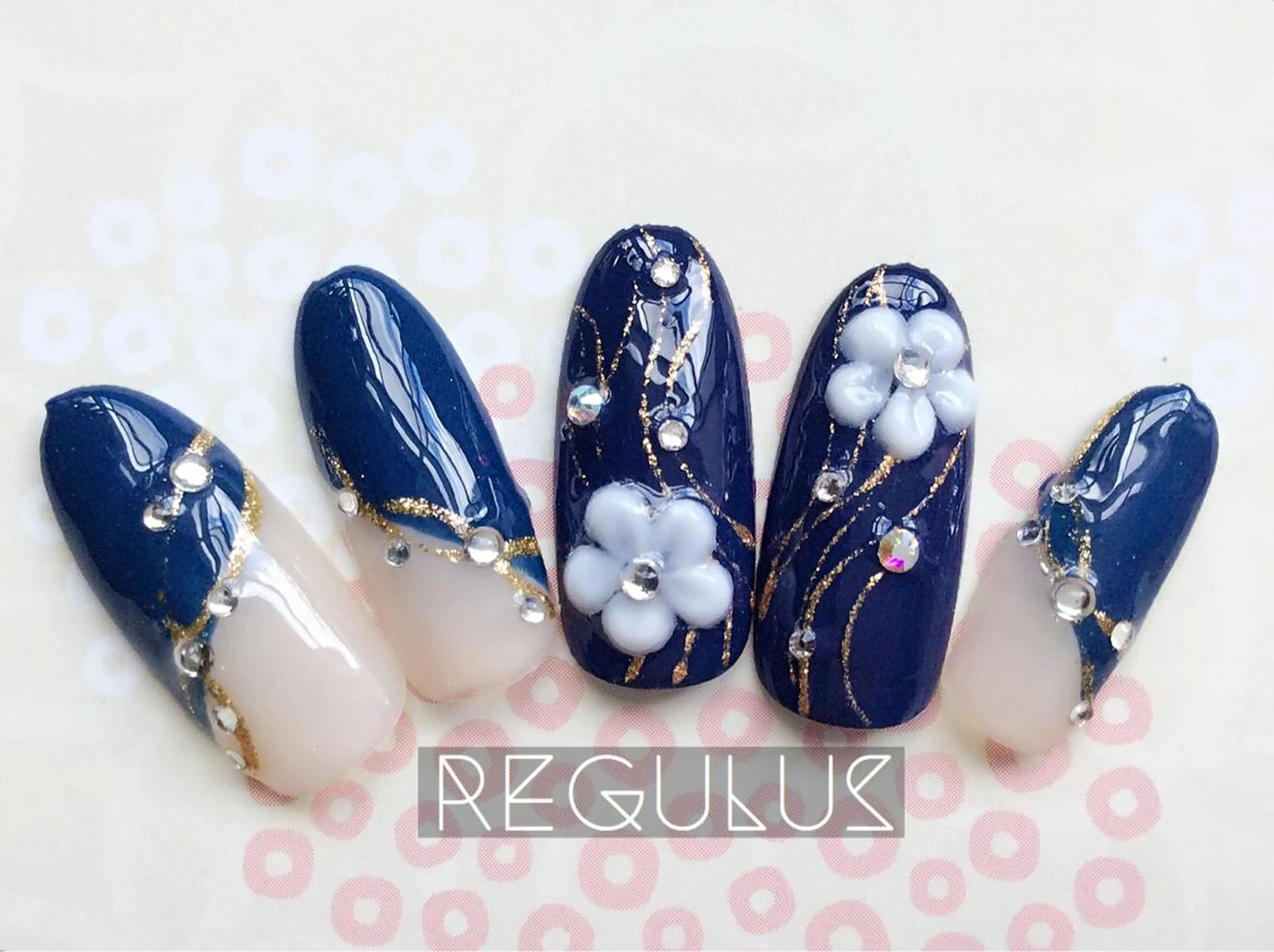 ネイル 成人式 ネイルチップ Regulus 西川のネイルデザイン