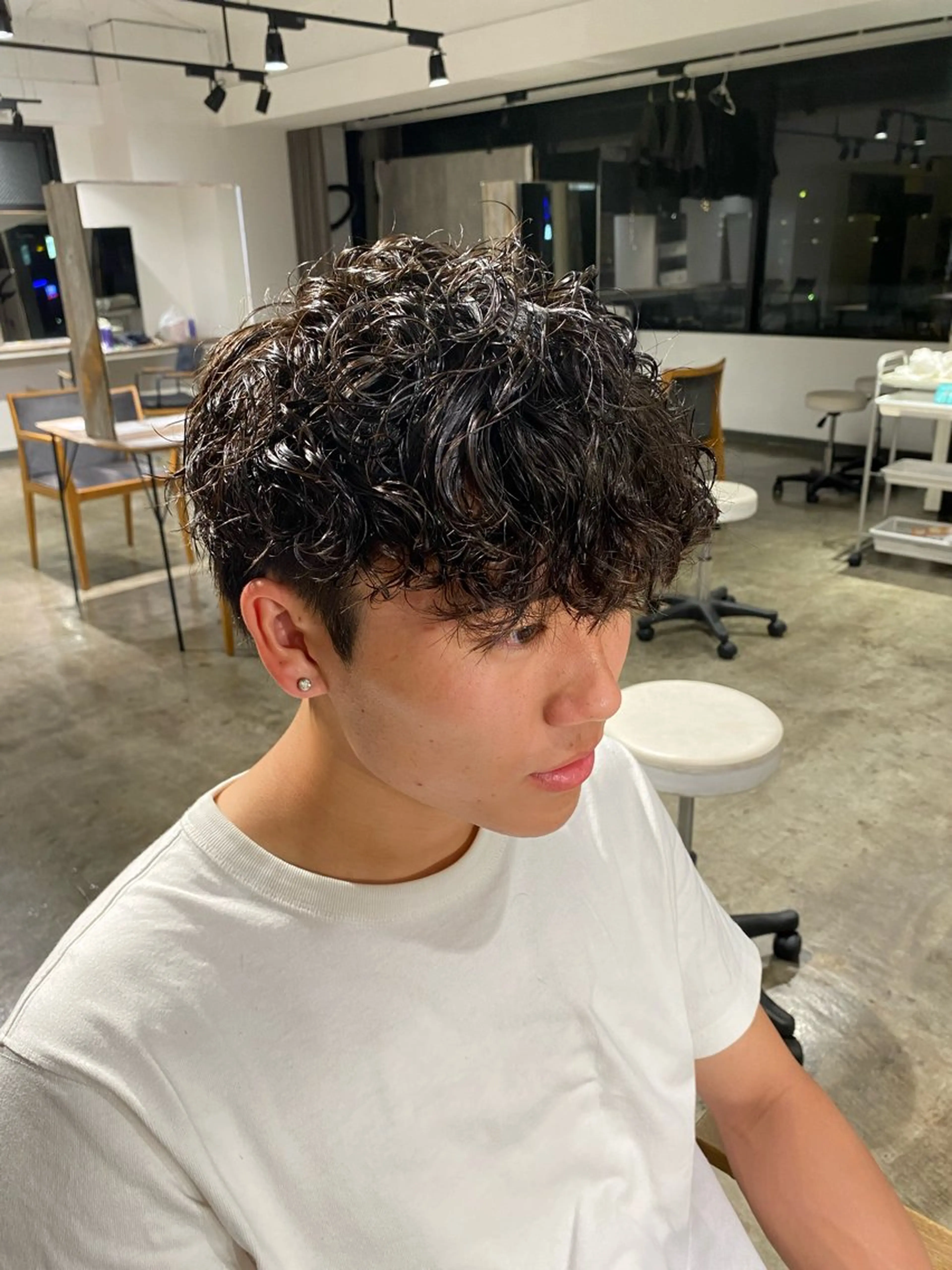 ショート パーマ メンズ メンズパーマ プードルパーマ スペインカール ツイストスパイラルパーマ 波巻きパーマ メンズパーマ 特化/中川拓也のヘアスタイル