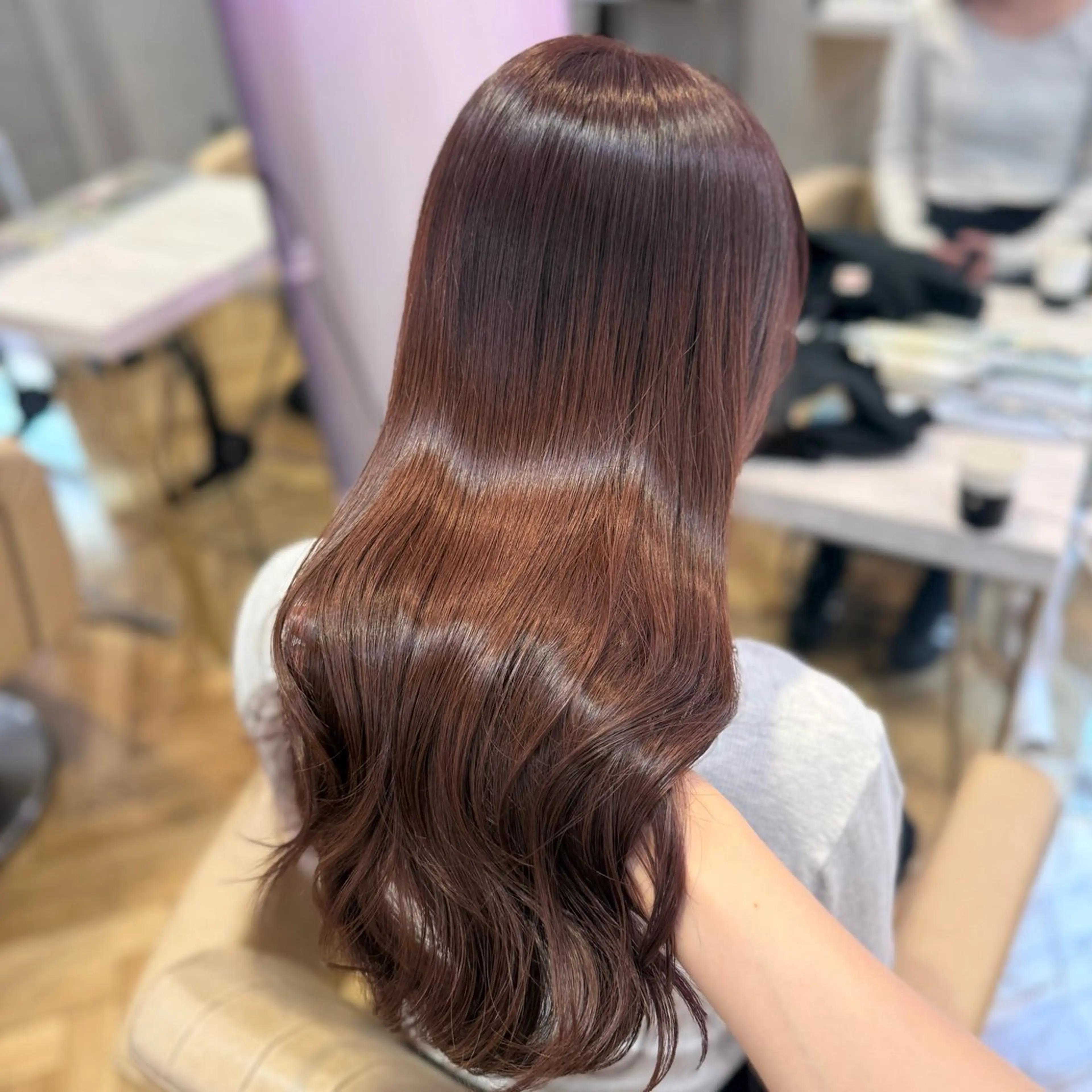 ロング 顔周りカット 韓国風ヘア カット ヘアカラー トリートメント 韓国ヘア/艶髪/ 透明感カラー/つぐみのヘアスタイル