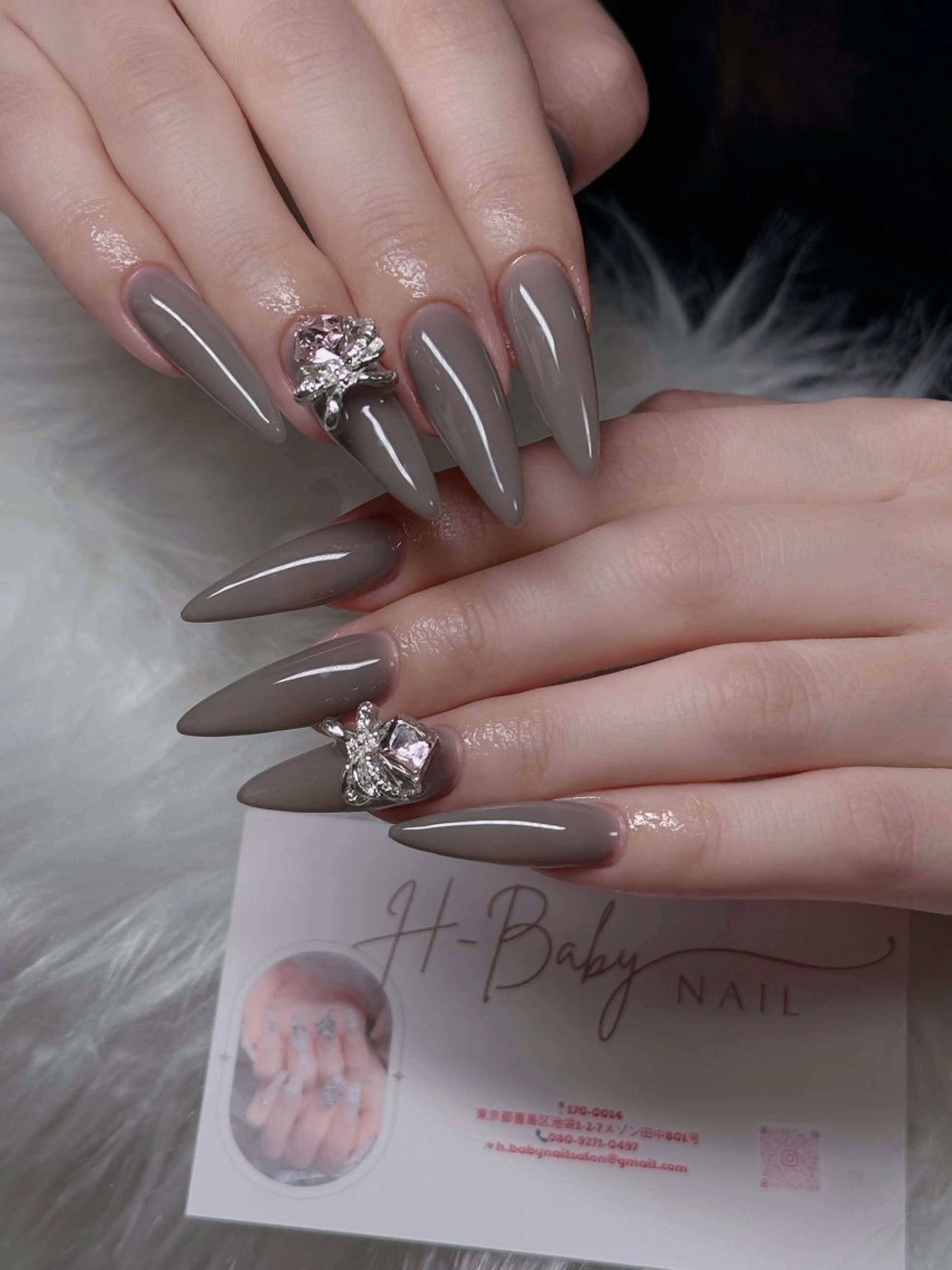 ネイル オーロラネイル フレンチネイル ジェルネイル ハロウィン キラキラネイル ハンドネイル H.baby Nail Salonのネイルデザイン