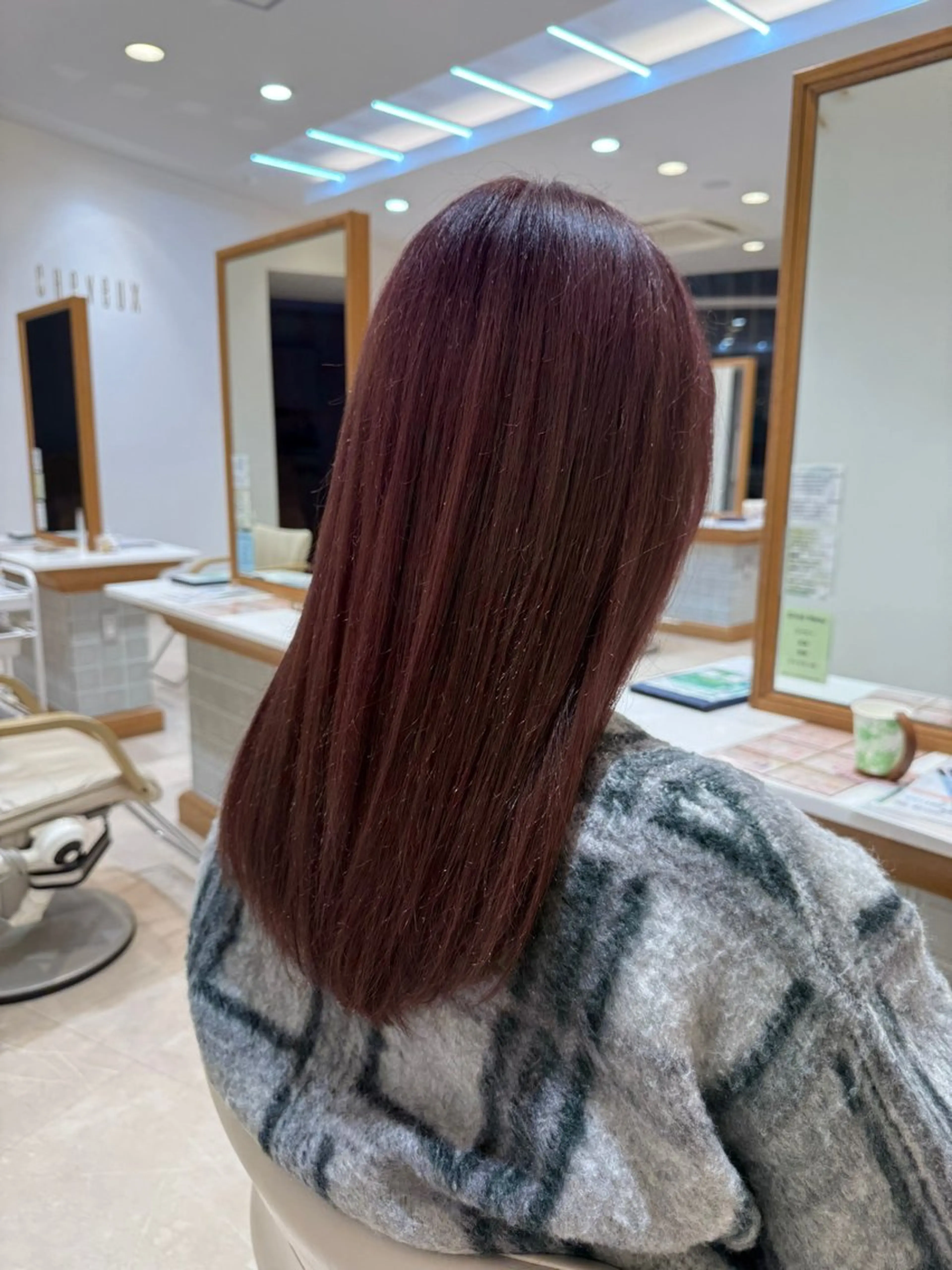 ロング カラー 大久保 琳冬のヘアスタイル