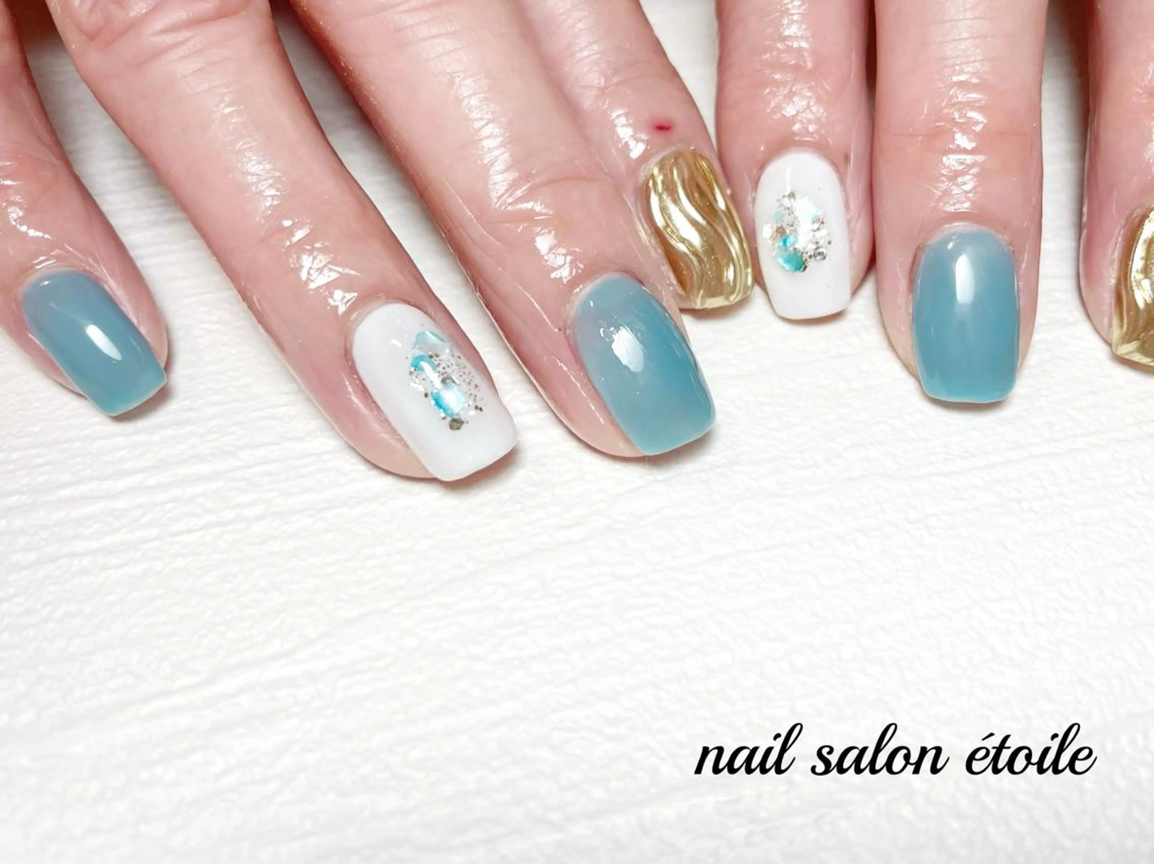 ネイル アートネイル ブルー ジェルネイル ゴールド スクエアネイル ハンドネイル nail salon étoileのネイルデザイン