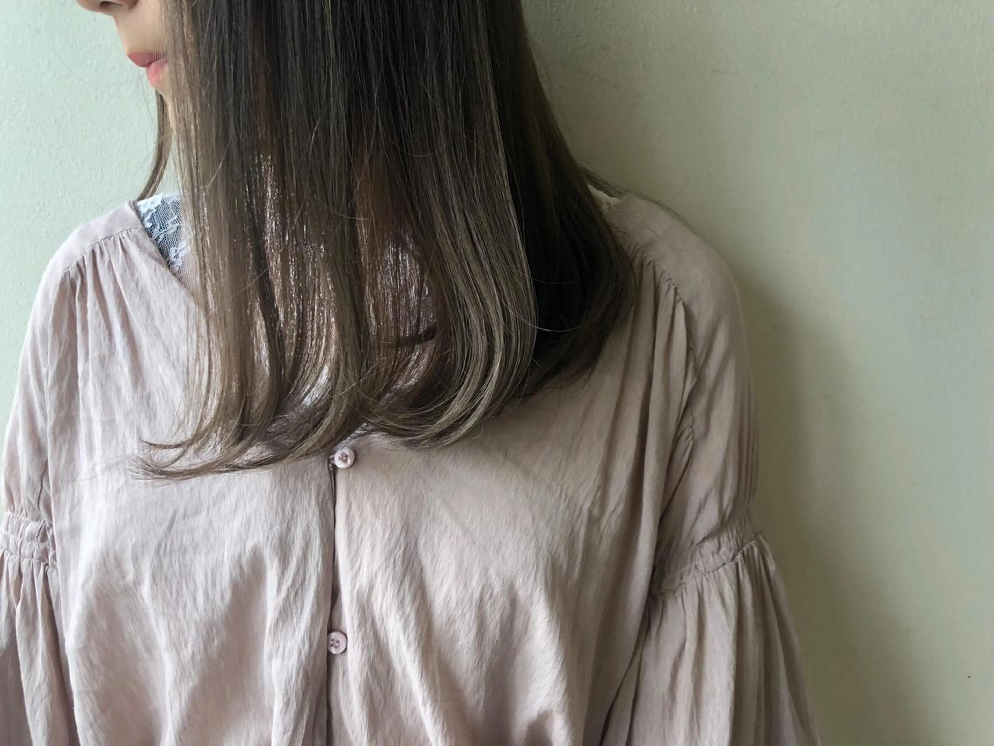 セミロング カラー ヘアアレンジ ベージュカラー ヘアカラー トリートメント 🌻韓国風ヘア🌻 ✨🌷ナナコ🌷のヘアスタイル