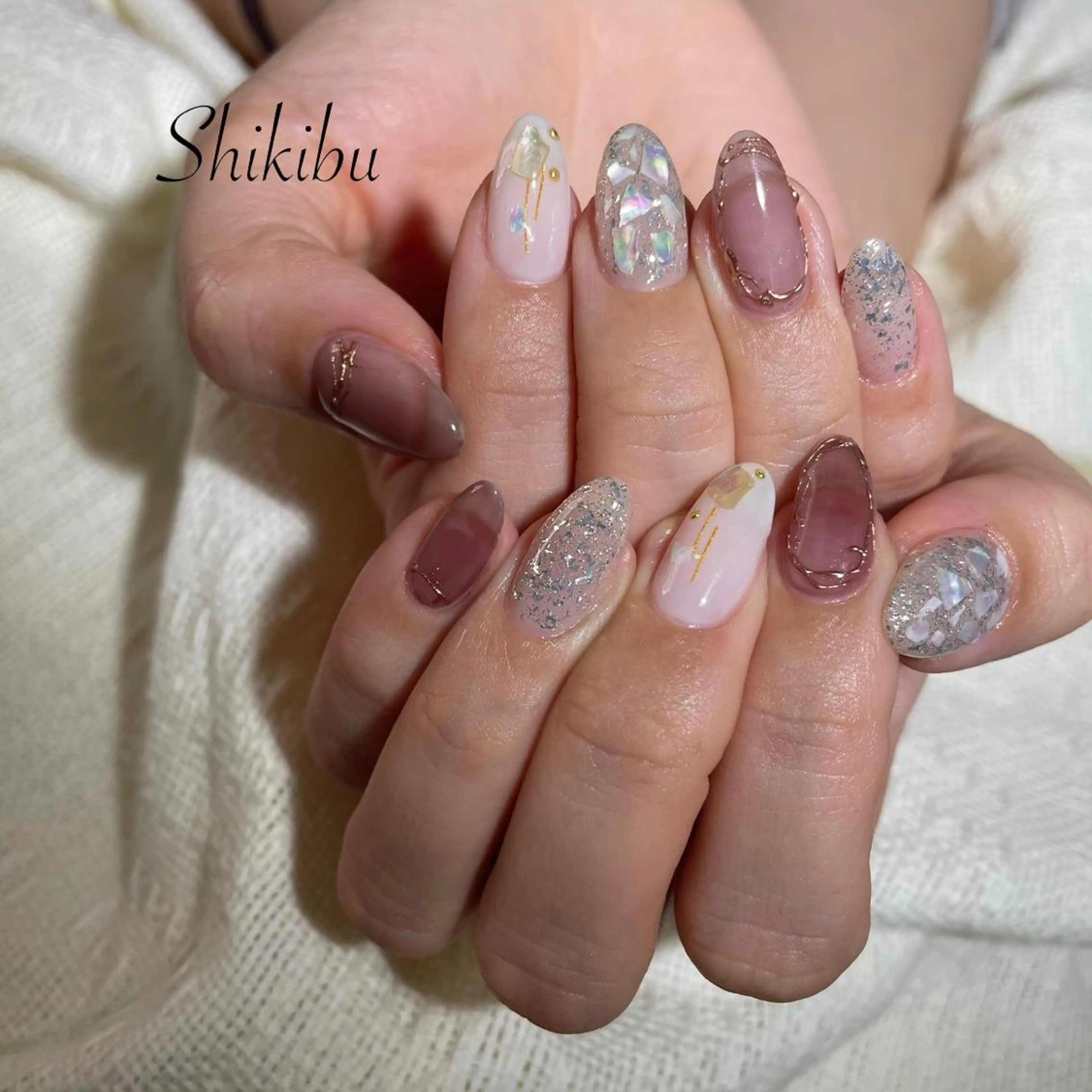 ネイル ミラーネイル miki一宮 プライベートサロンのネイルデザイン