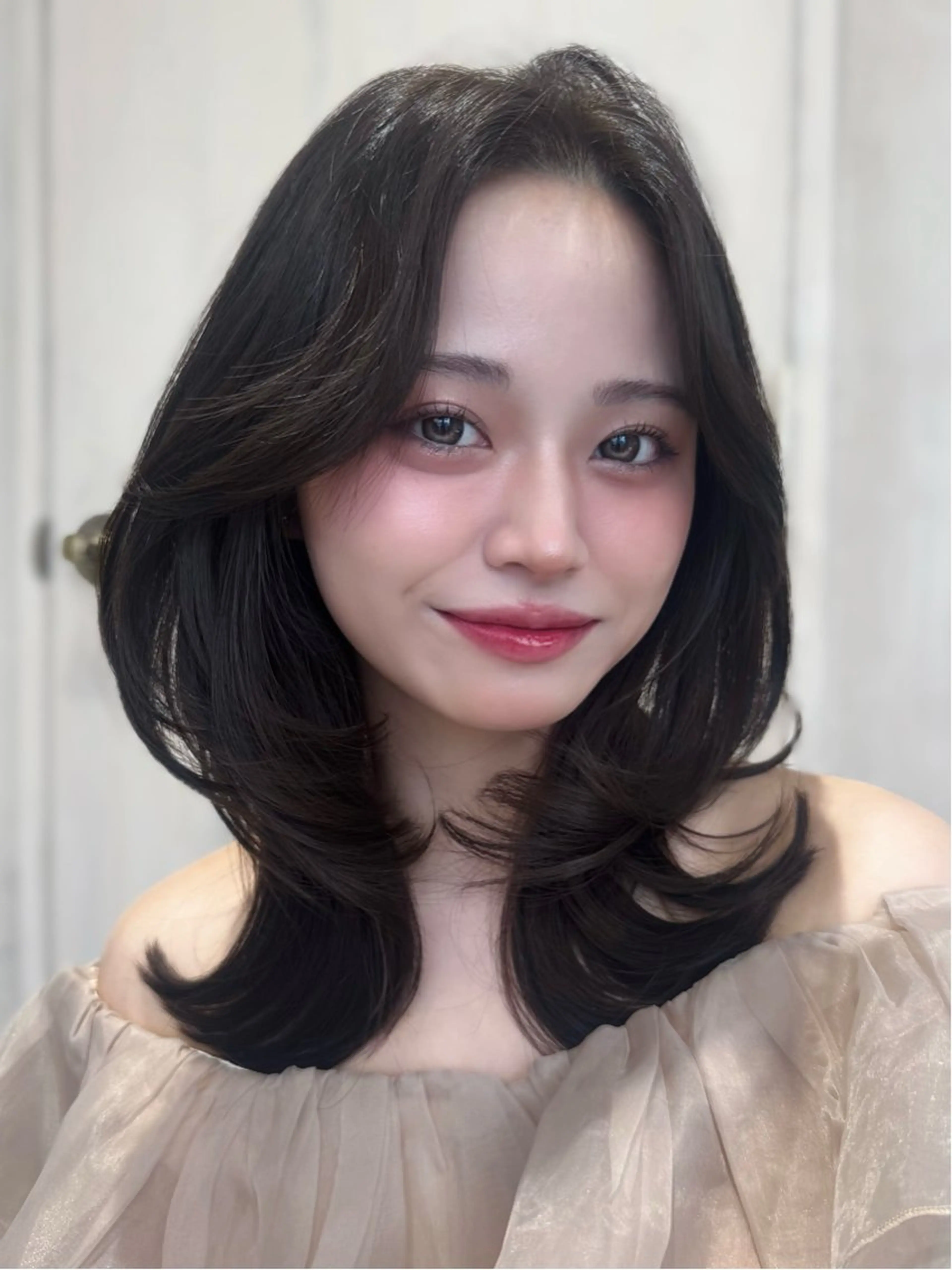 ミディアム カラー レイヤーカット カット 韓国くびれヘア 顔まわり新宿/さやかのヘアスタイル