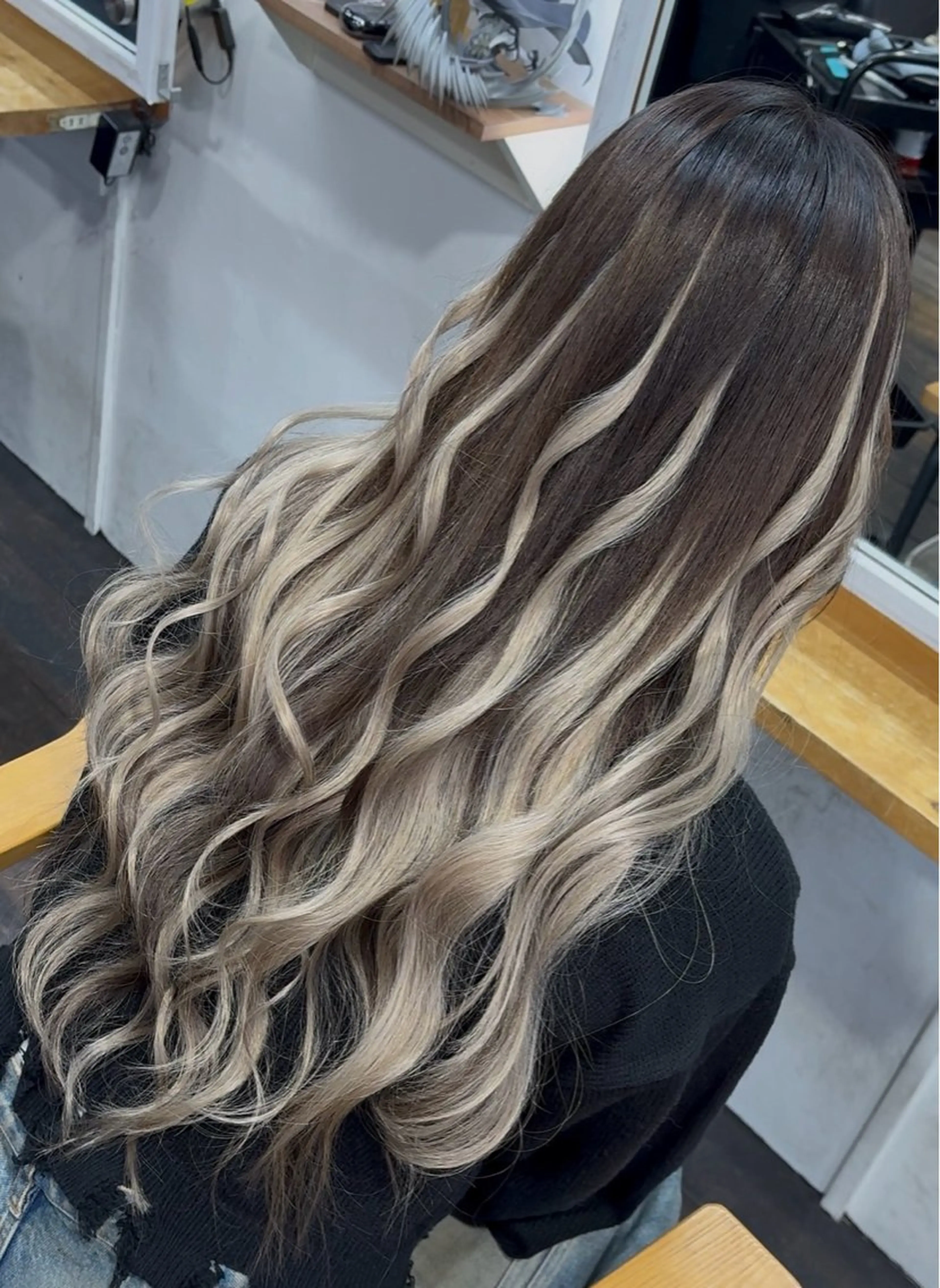 ロング エクステ ヘアカラー エクステ 永井 皓大のヘアスタイル