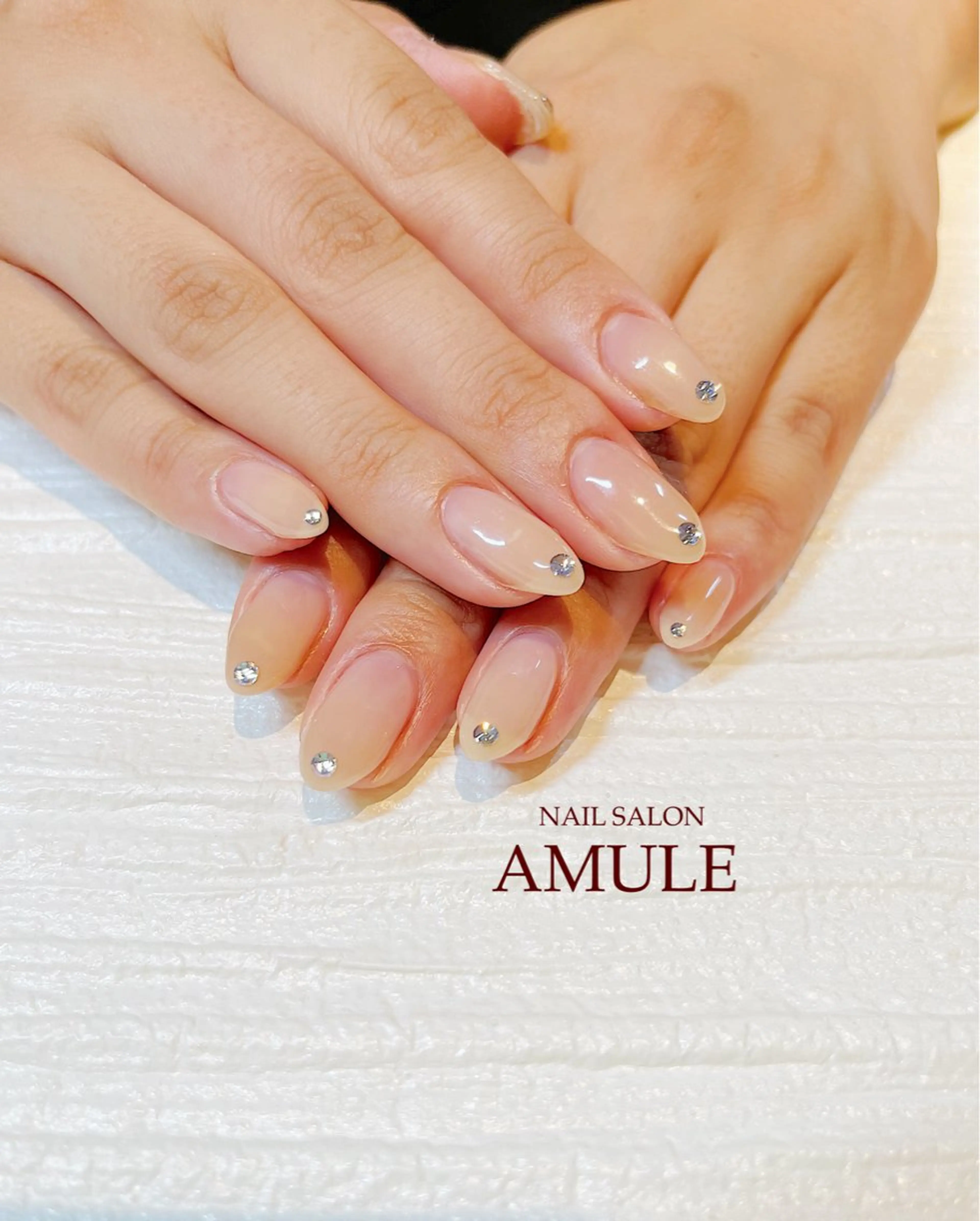 ネイル グラデーション ストーンネイル ハンドネイル NAILSALON AMULEのネイルデザイン