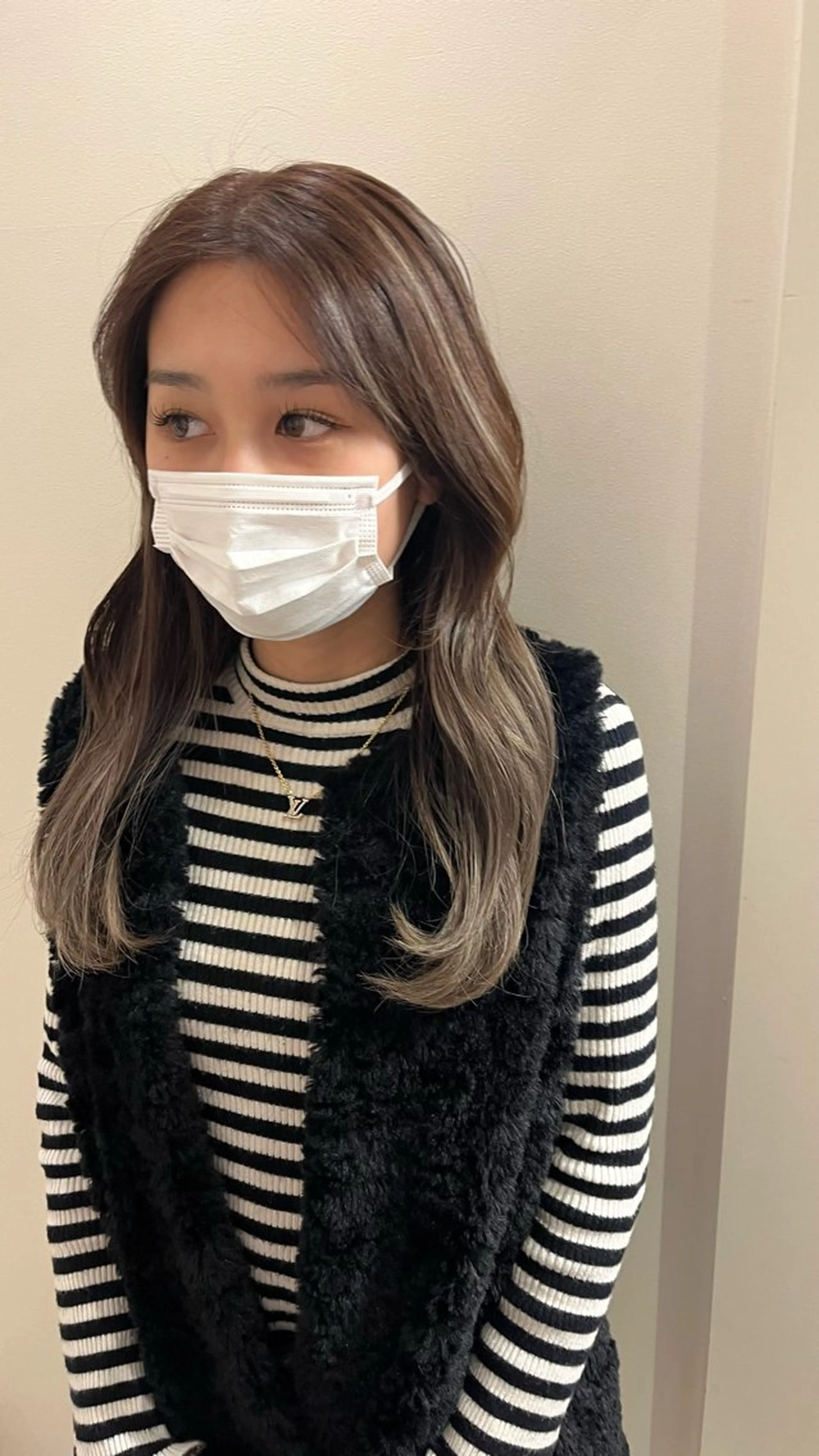 セミロング ヘアカラー 【美ボブ. カラー】midoのヘアスタイル