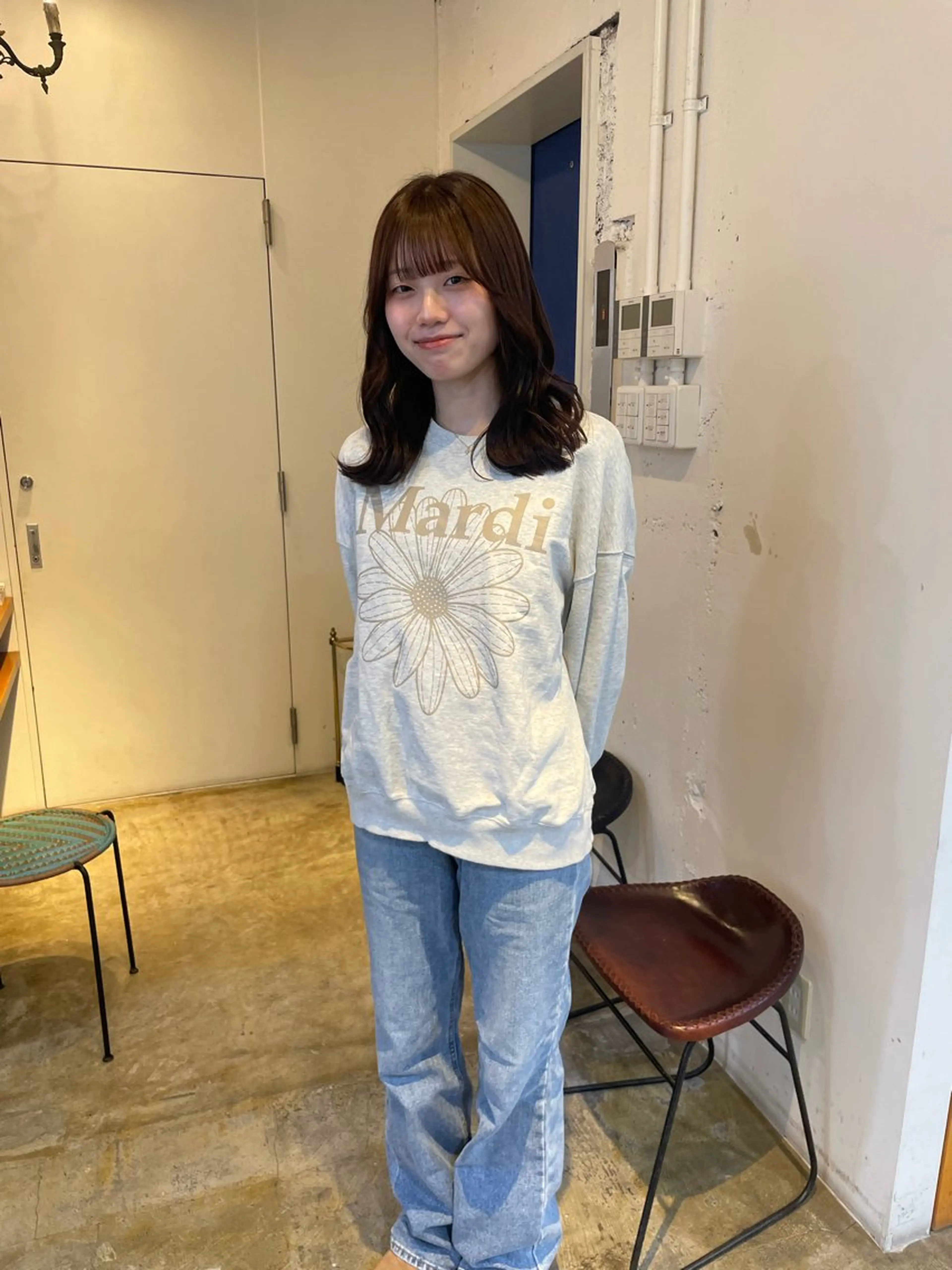 ミディアム カラー ブラウンカラー ダークブラウン カット ヘアカラー トリートメント MIOベージュカラー 柔らかいカラーのヘアスタイル