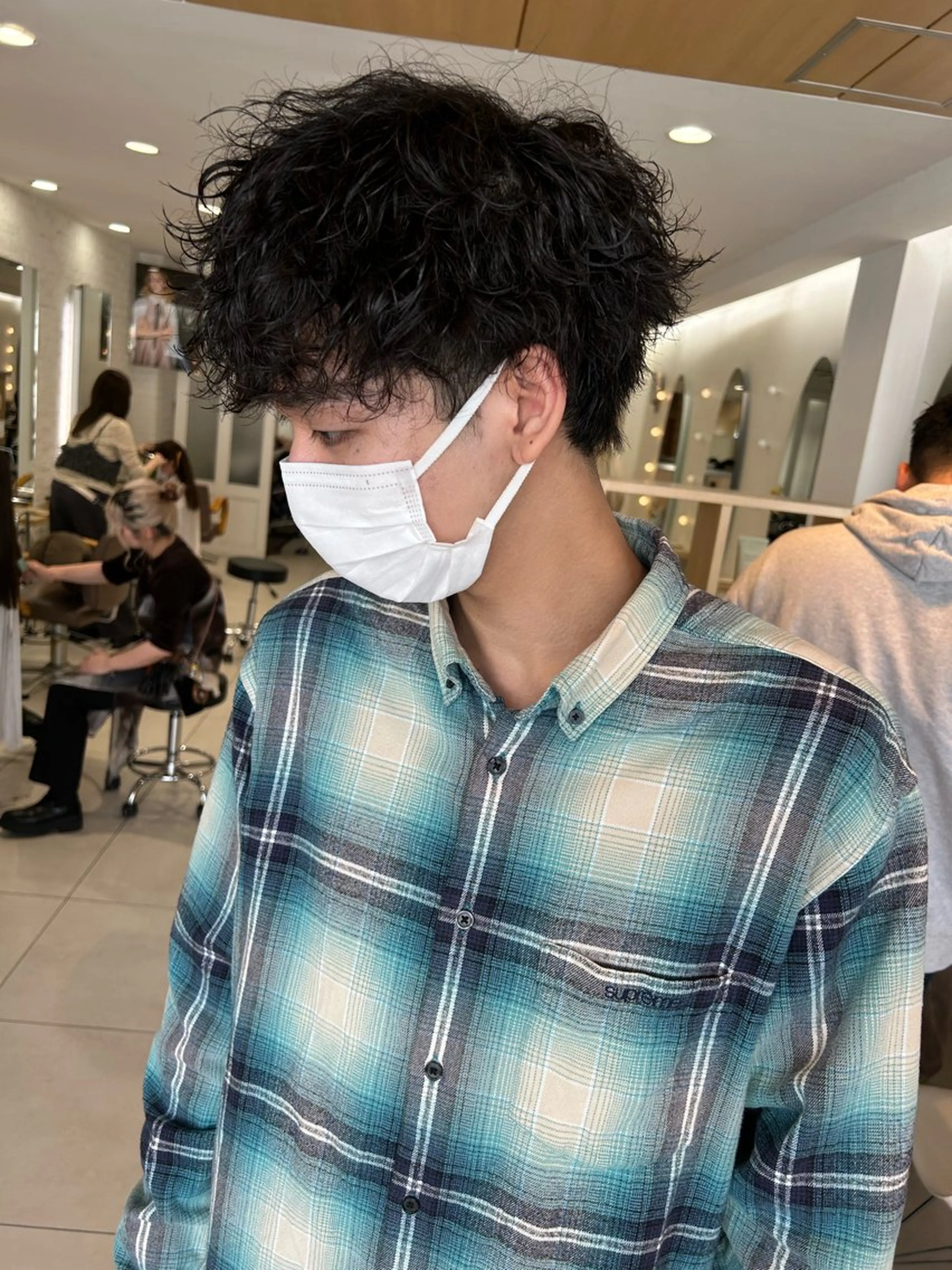 パーマ メンズ マッシュ 波巻きパーマ カット パーマ 🍀透明感抜群🍀/ ハイトーンカラーのヘアスタイル