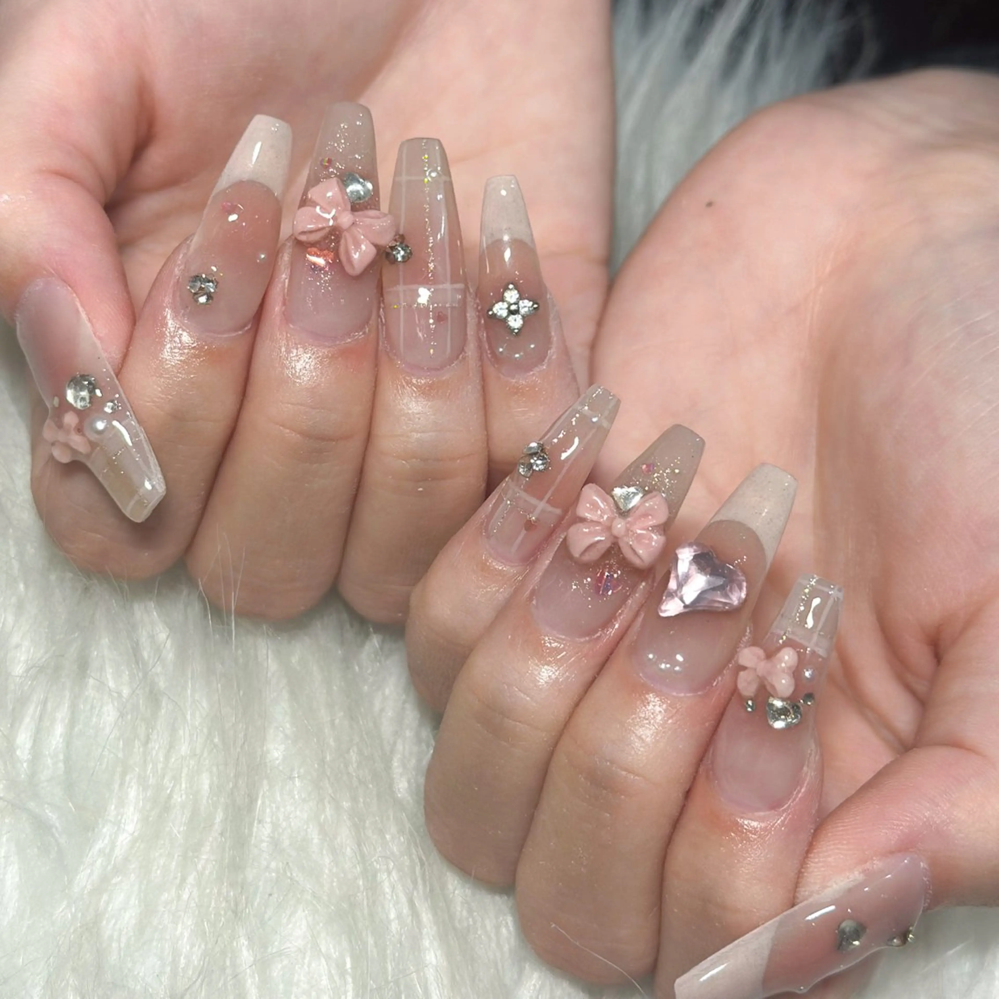 ネイル ハンドネイル LAVISH nanamiのネイルデザイン