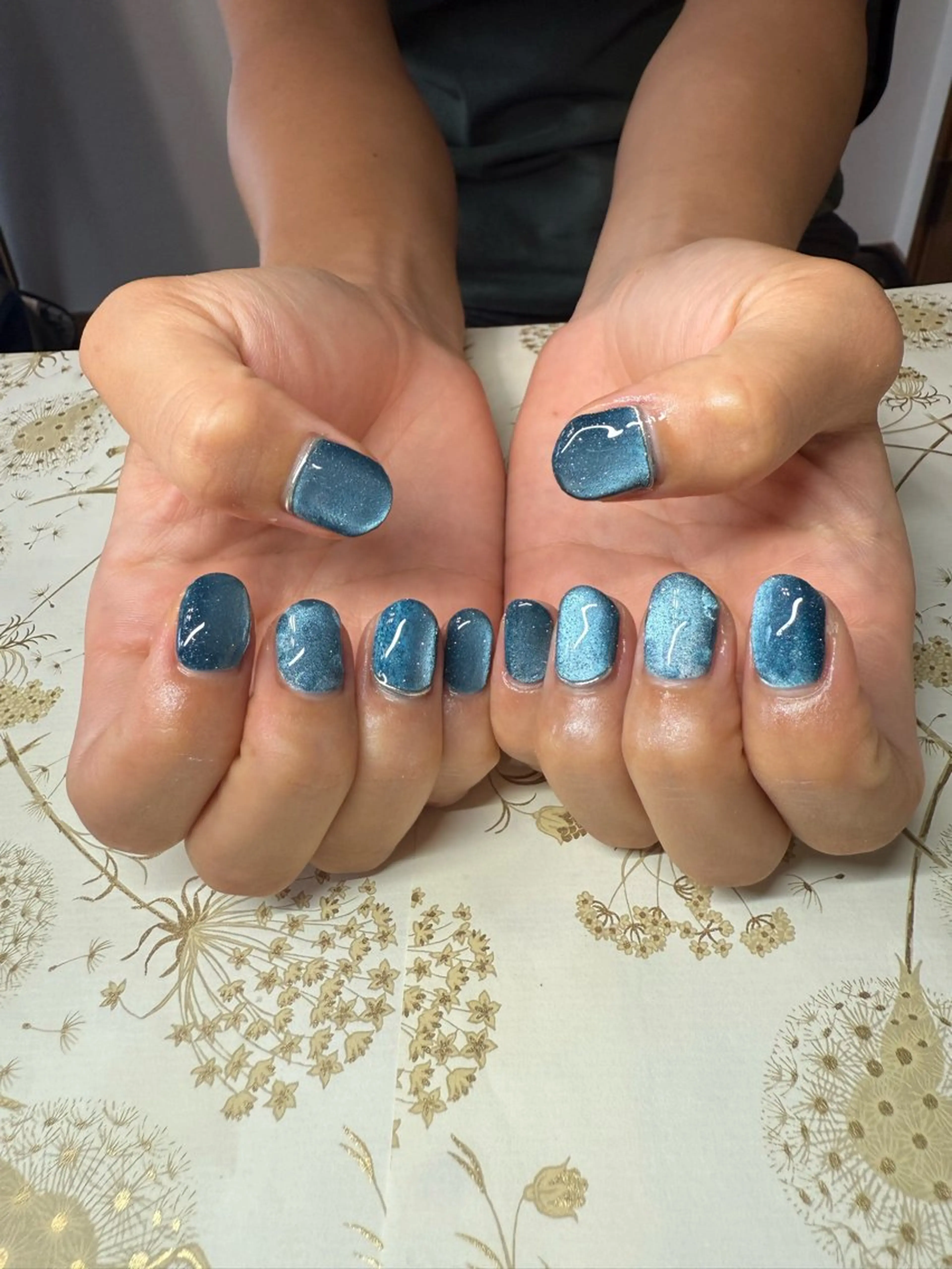 ネイル ブルー ドット マグネットネイル 夏ネイル ハンドネイル miel nailのネイルデザイン