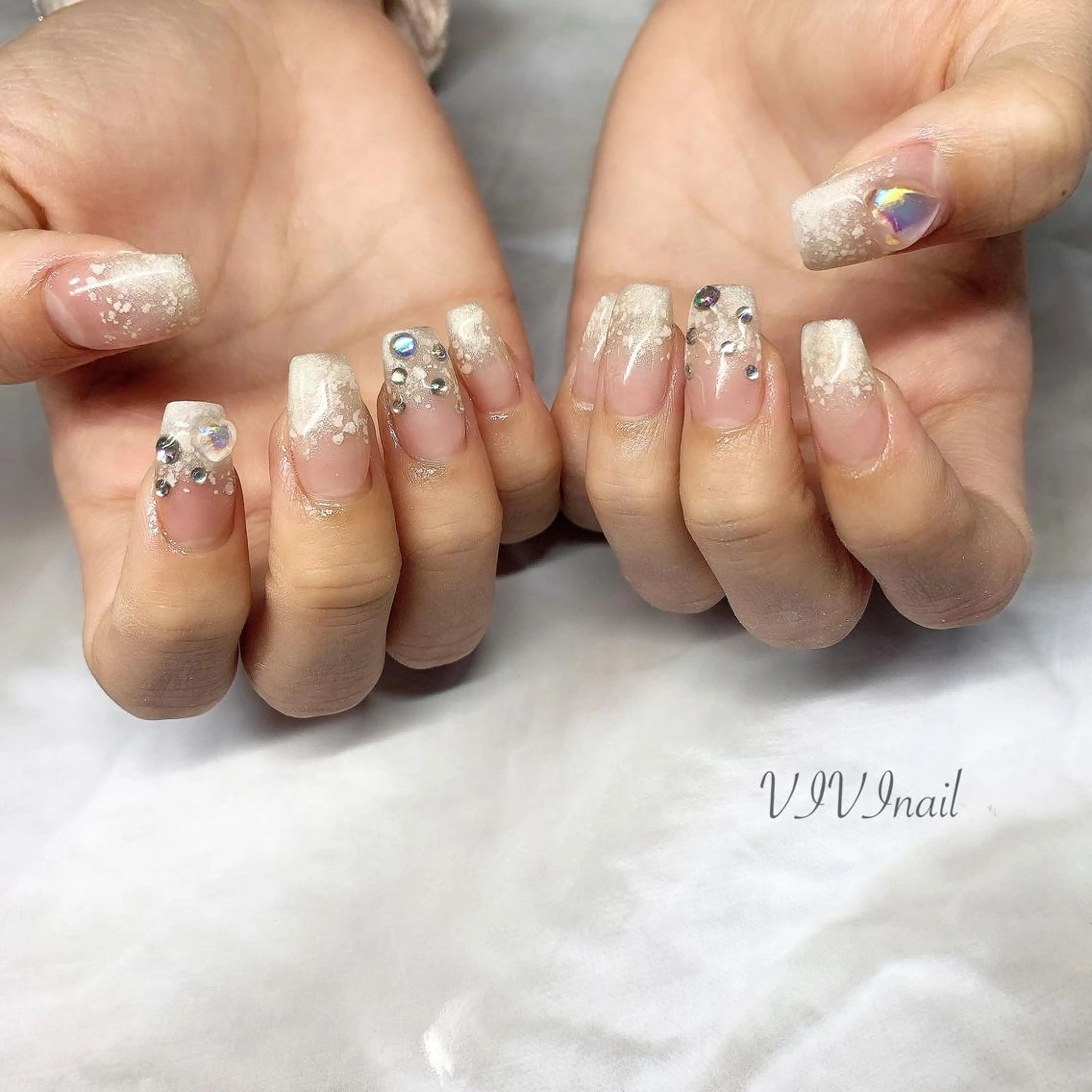 ネイル ジェルネイル ハンドネイル vivi nailのネイルデザイン