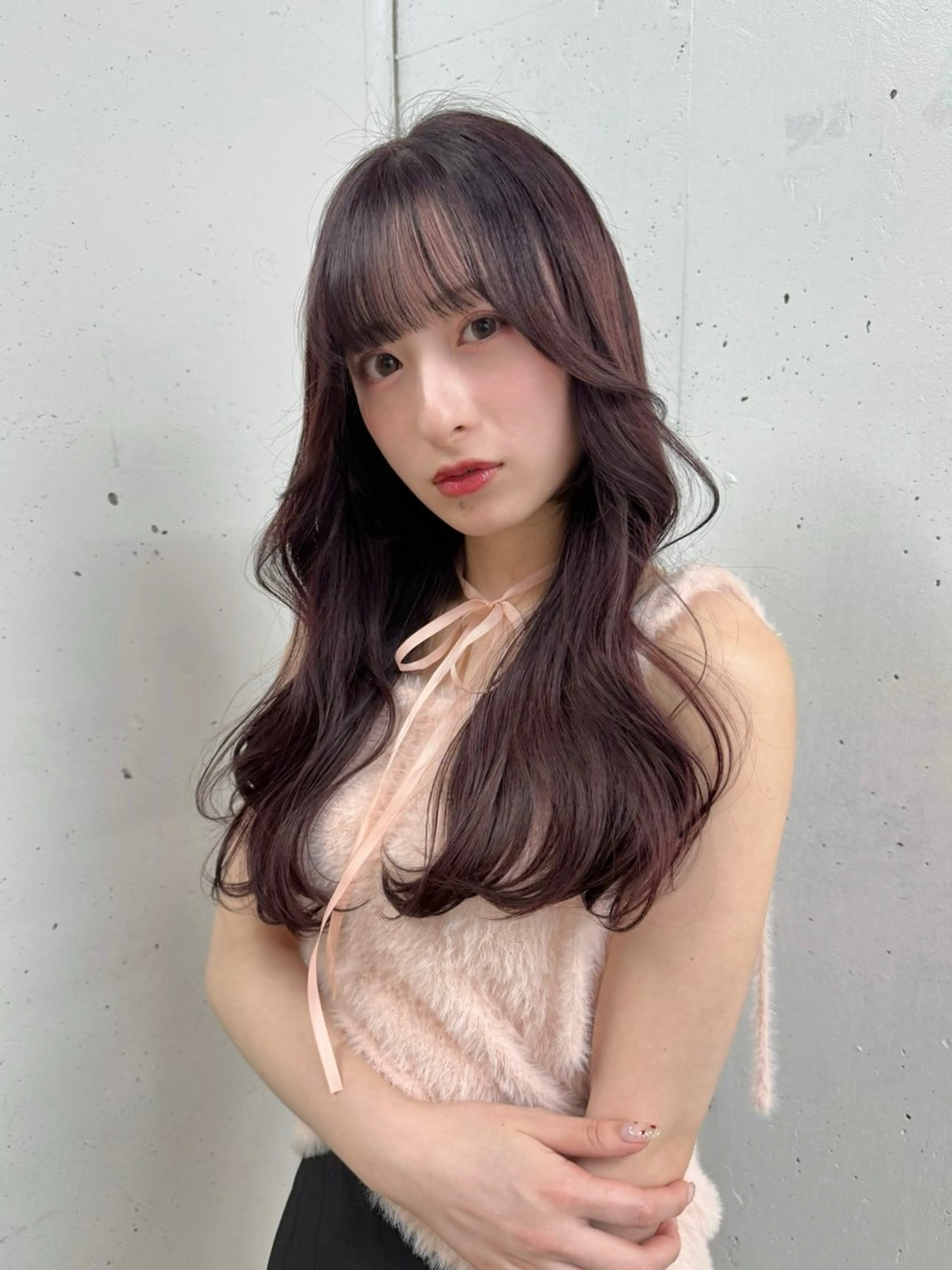 ロング カラー ブリーチ カシス ブリーチなしカラー ピンクカラー 🎀taro ブリーチなしカラーのヘアスタイル