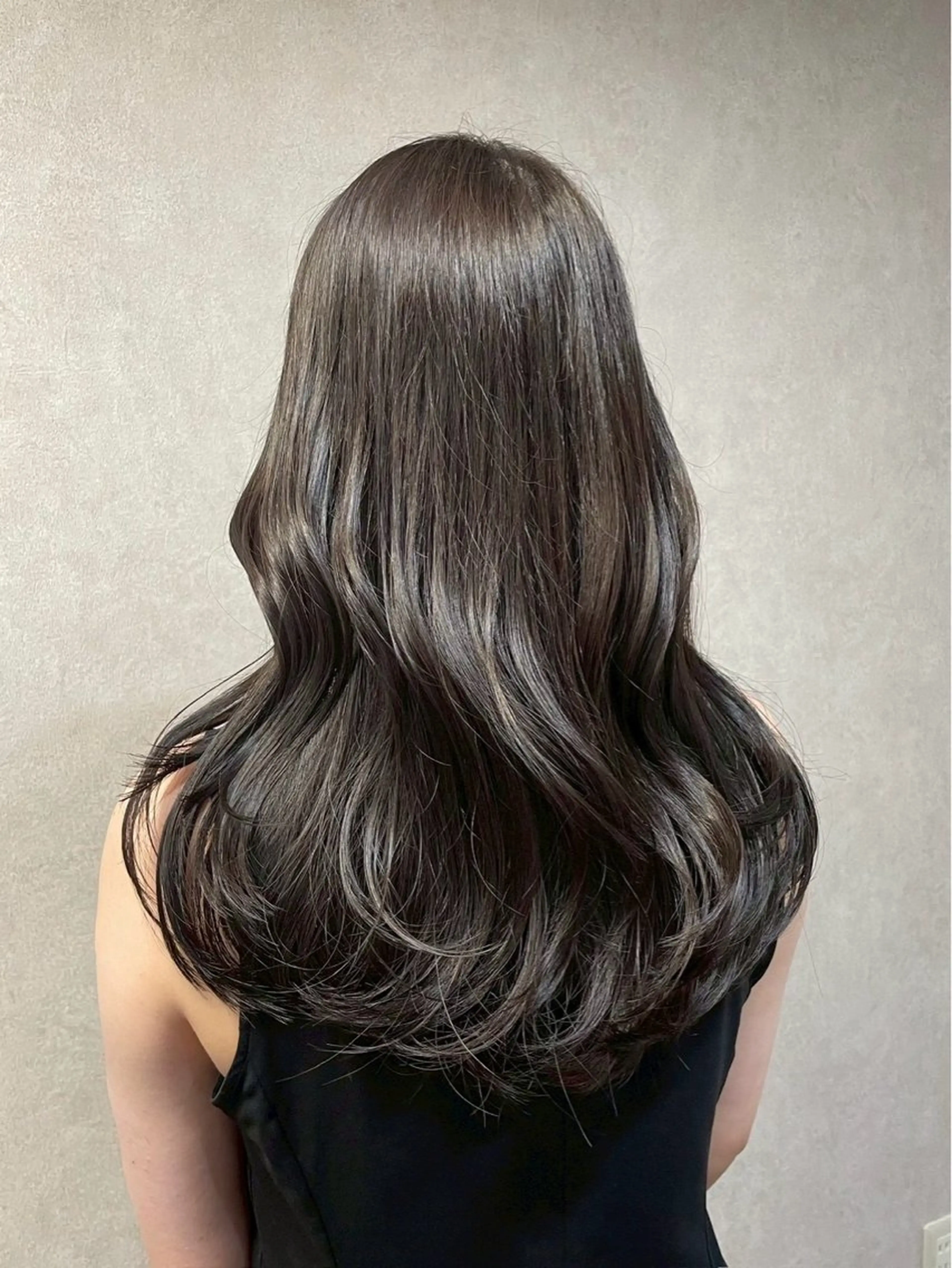 カラー 🐺ིྀ顔周レイヤー /髪質改善🩵aoiのヘアスタイル