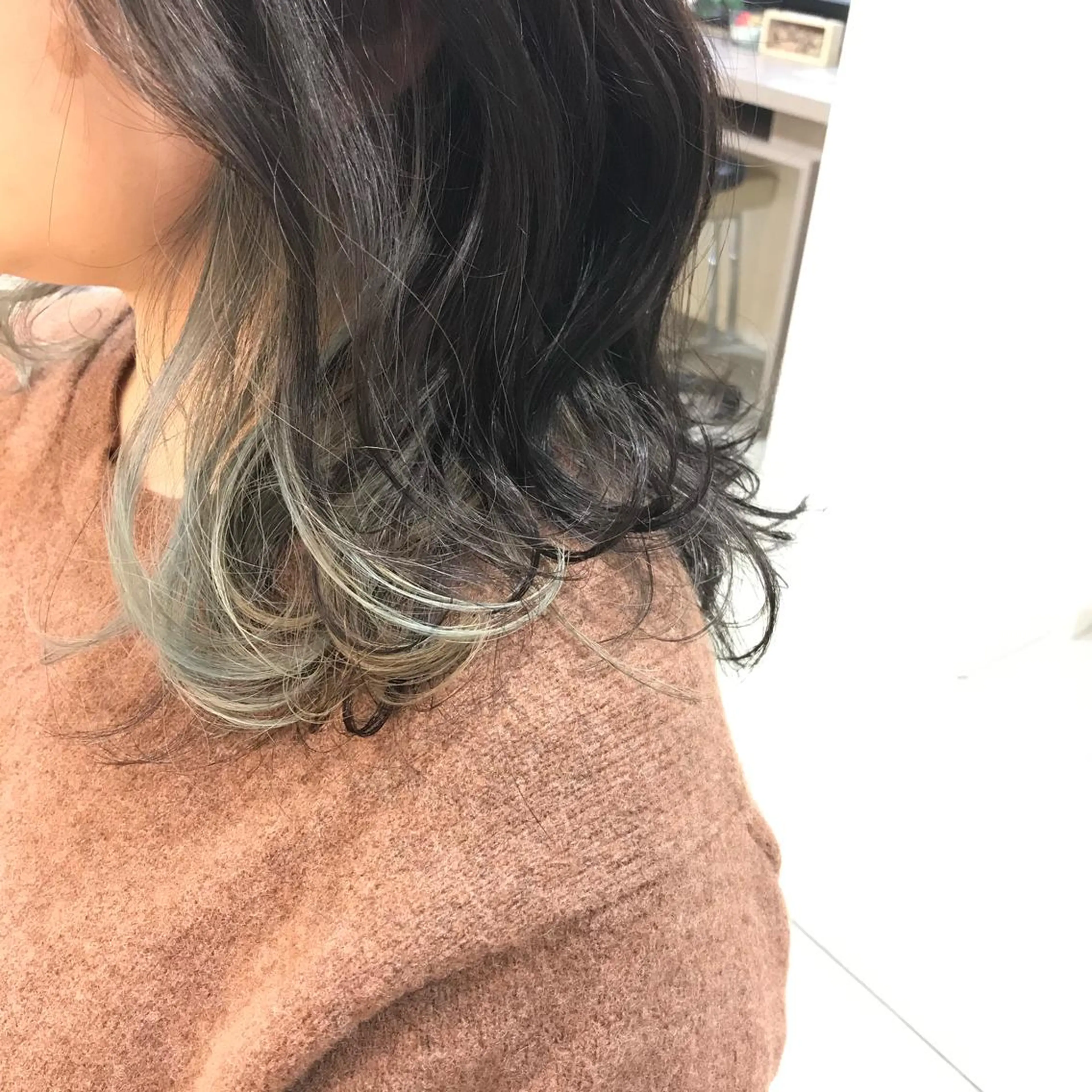 ミディアム カット ヘアカラー 松佐 ゆかりのヘアスタイル