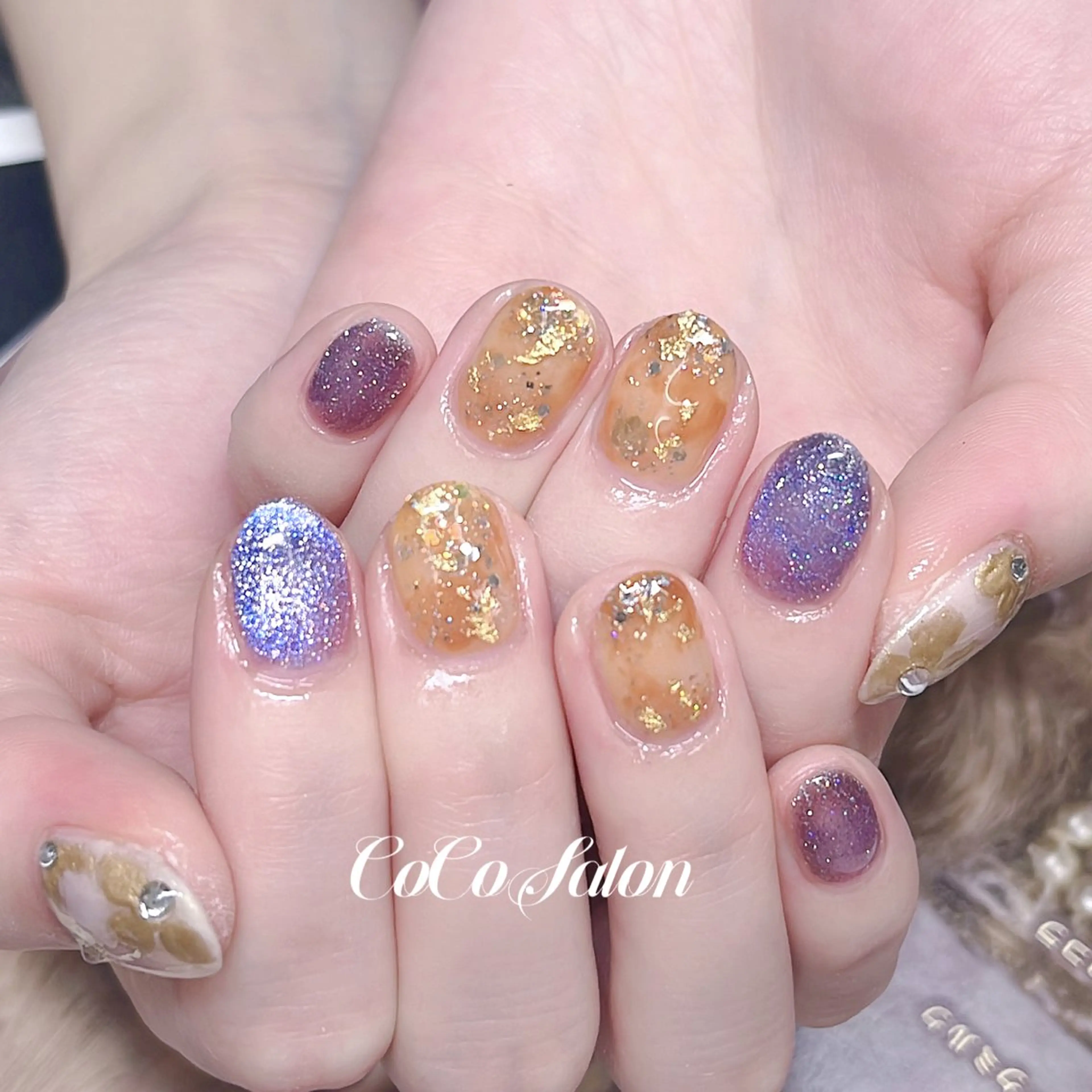 ネイル キラキラネイル マグネットネイル ニュアンスネイル 冬ネイル ハンドネイル CoCoSalon ネイル/まつ毛予約のネイルデザイン