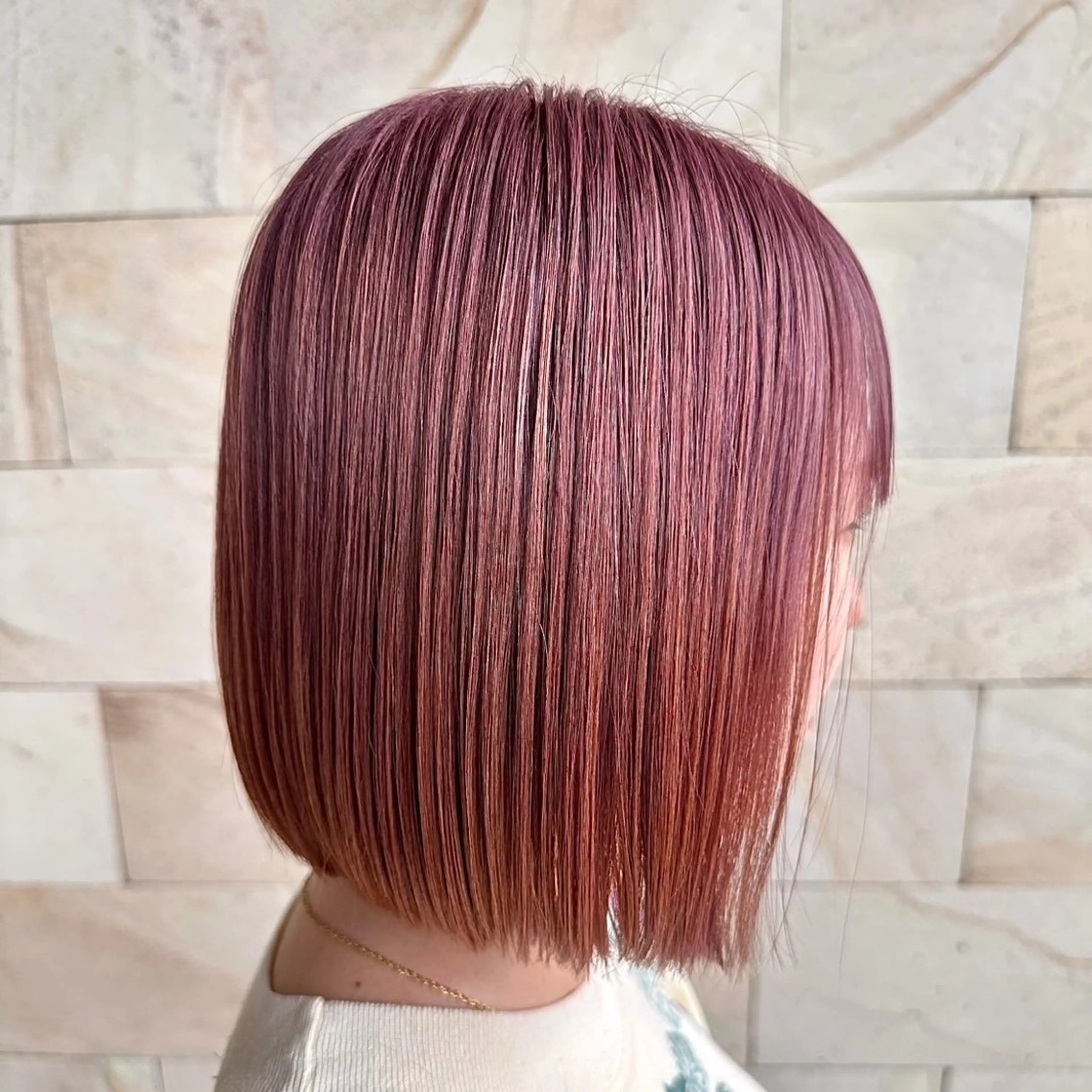 ✿カラーリタッチ(根元カラー)4cm＋𝐀𝐮𝐣𝐮𝐚 𝐁𝐀𝐒𝐈𝐂トリートメント(¥1,650)✿の写真