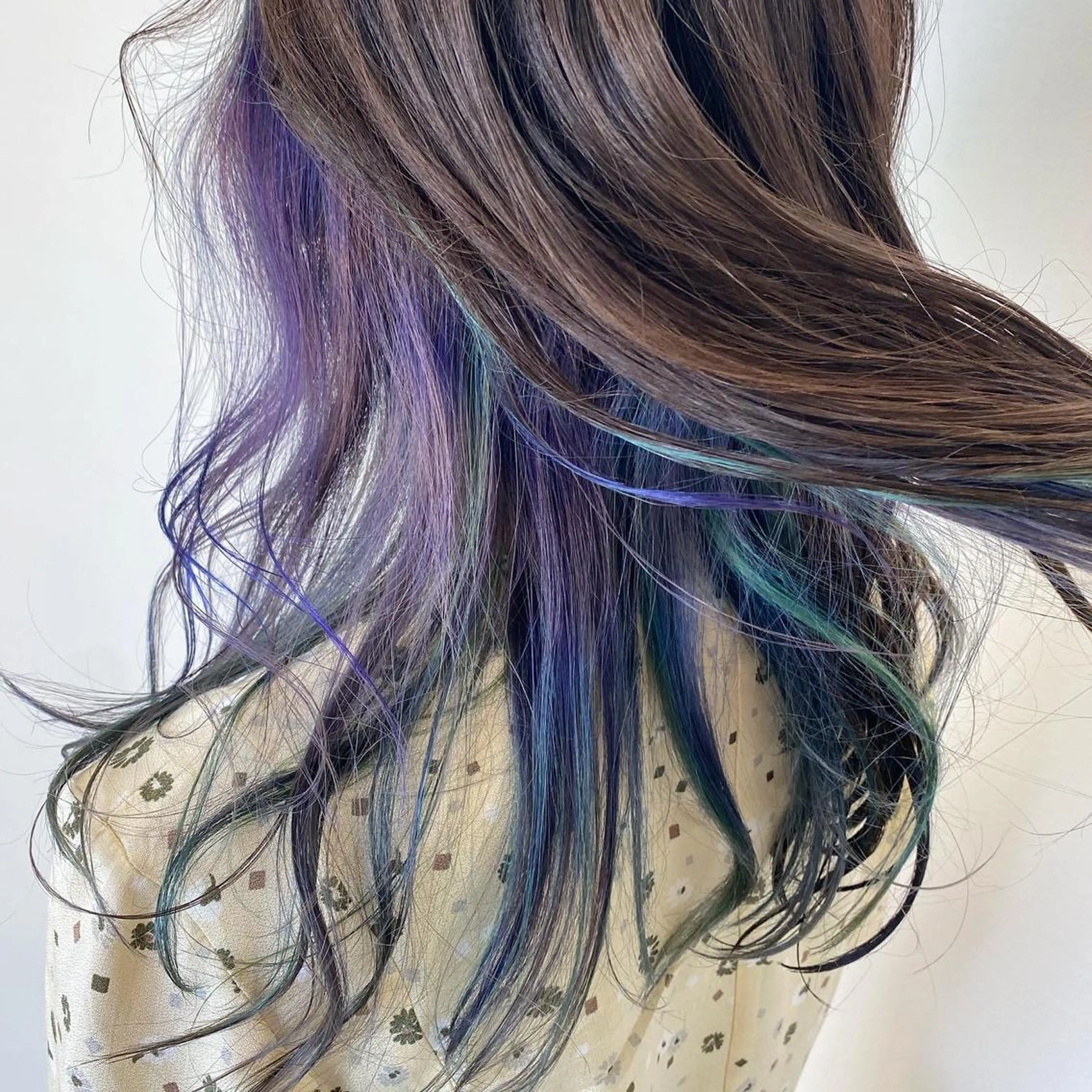 ロング カラー ブリーチ 透明感カラー 有馬ミク🌈 似合わせ美容師のヘアスタイル