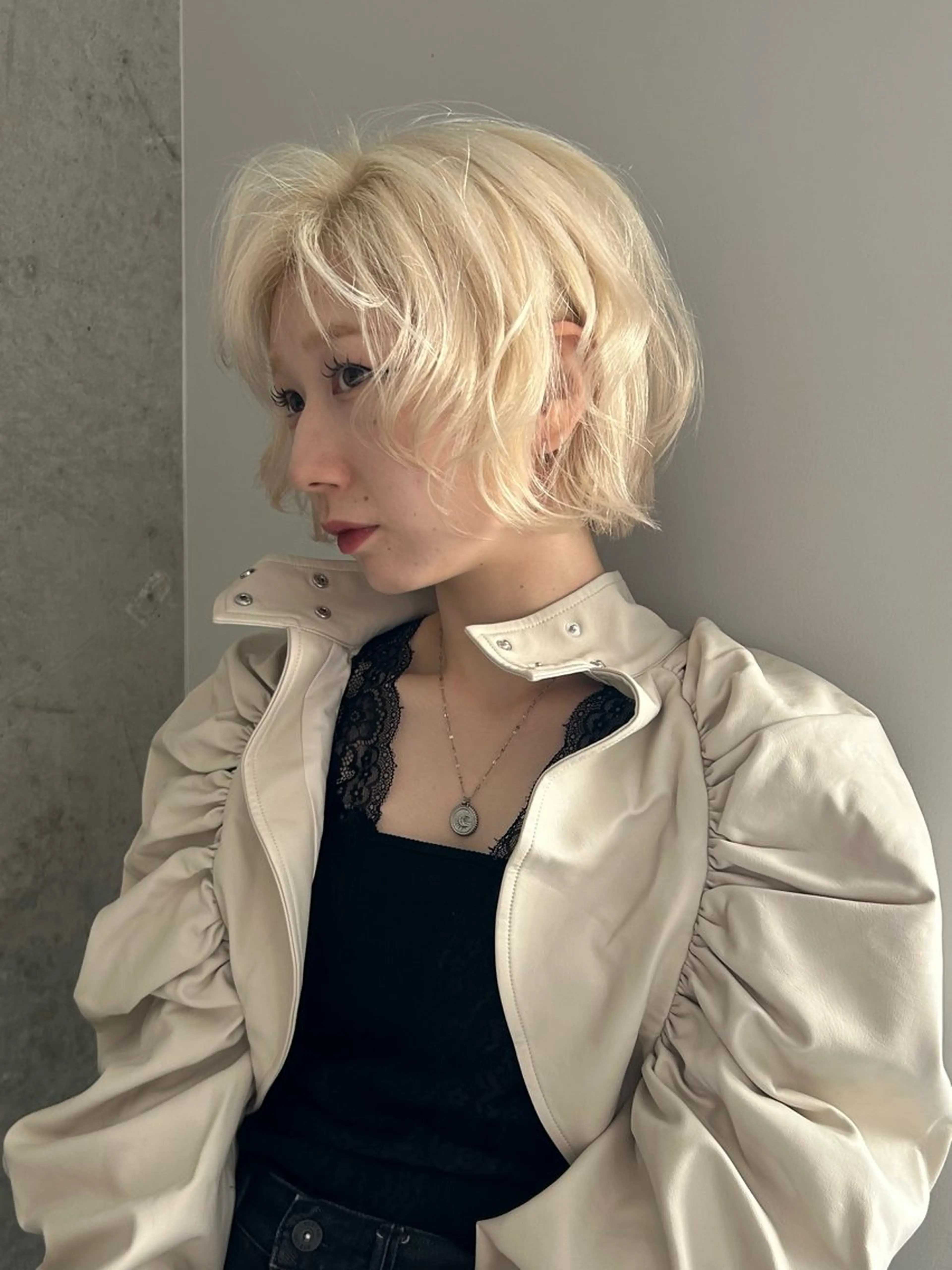 ショート カラー ヘアカラー トリートメント ヘアセット ベージュカラー🐑 レイヤー🤎塚原優芽のヘアスタイル