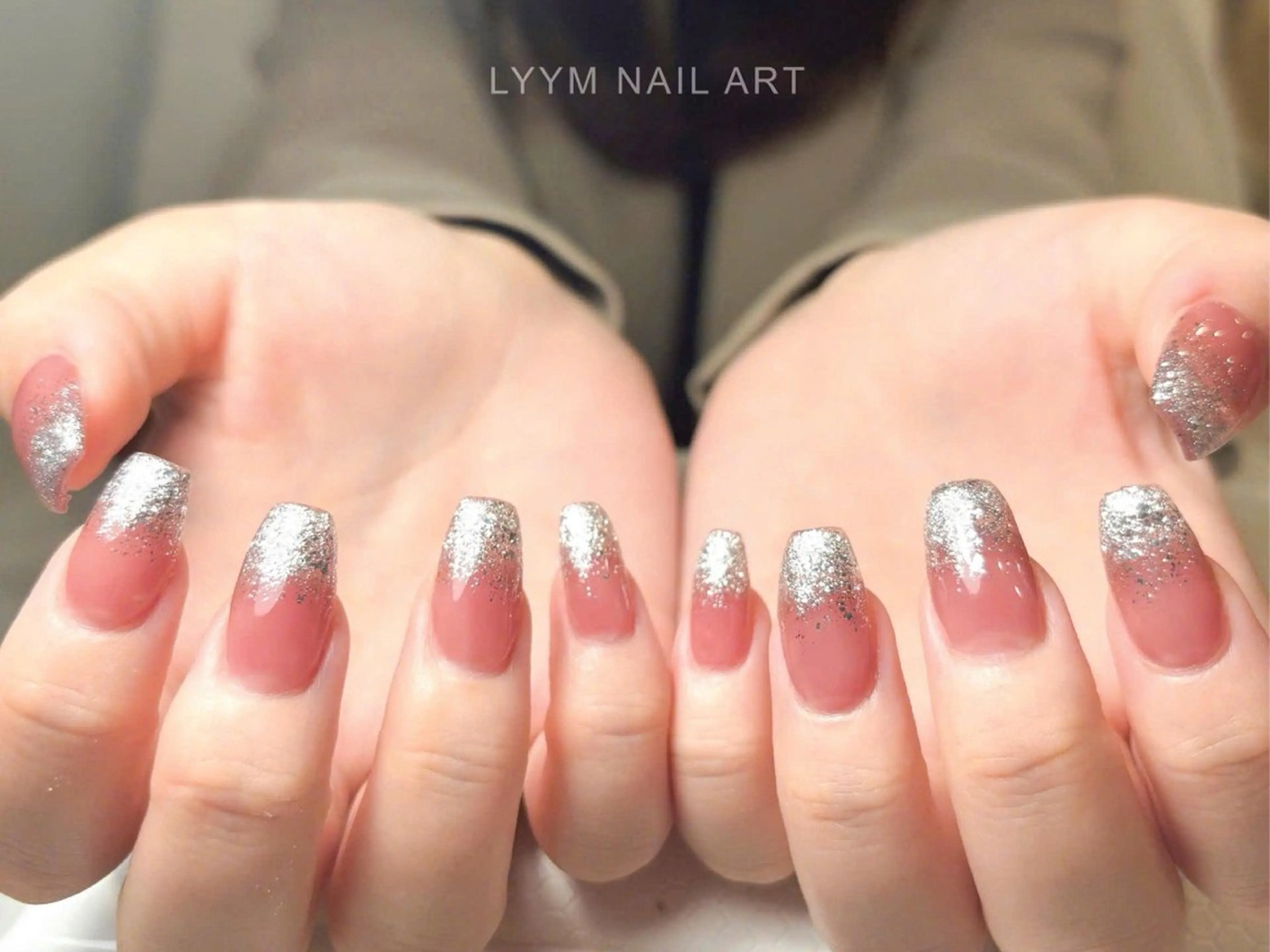 ネイル グラデーション 韓国ネイル ラメ(グリッター) ピンク シルバー LYYM Salonのネイルデザイン