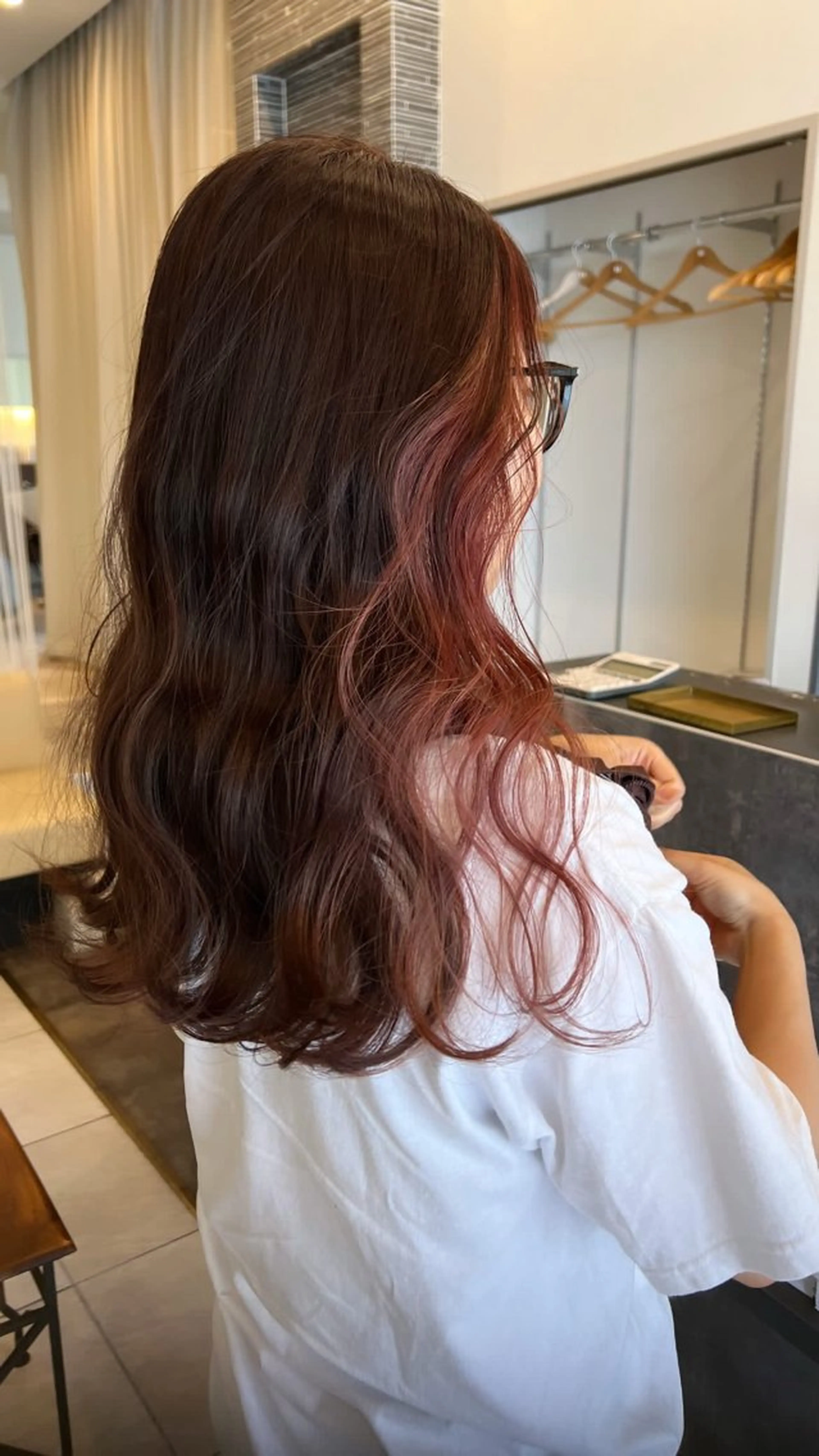 セミロング カラー GiseL アンリのヘアスタイル