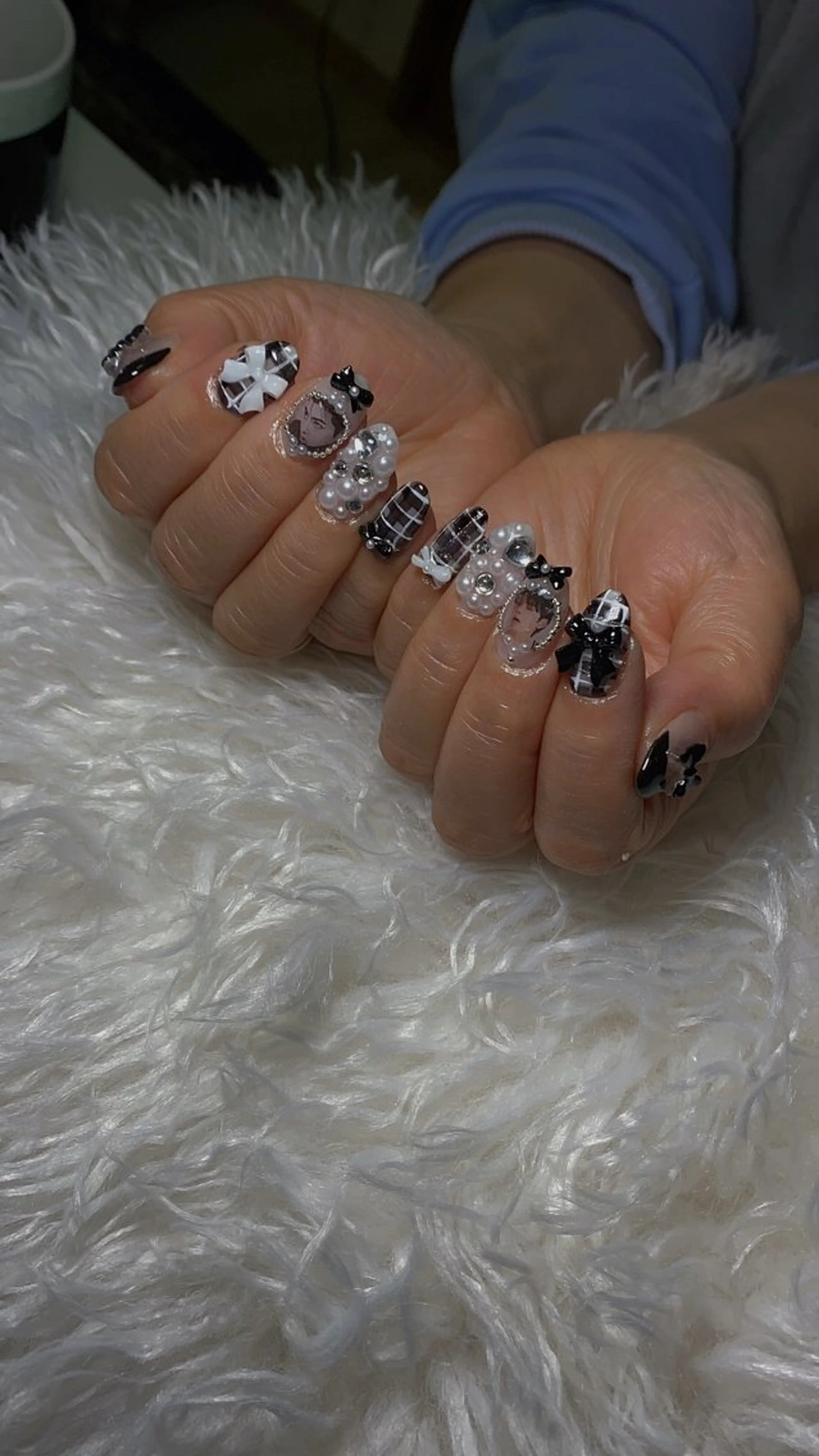 ネイル ハンドネイル n o q r m. n a c h iのネイルデザイン