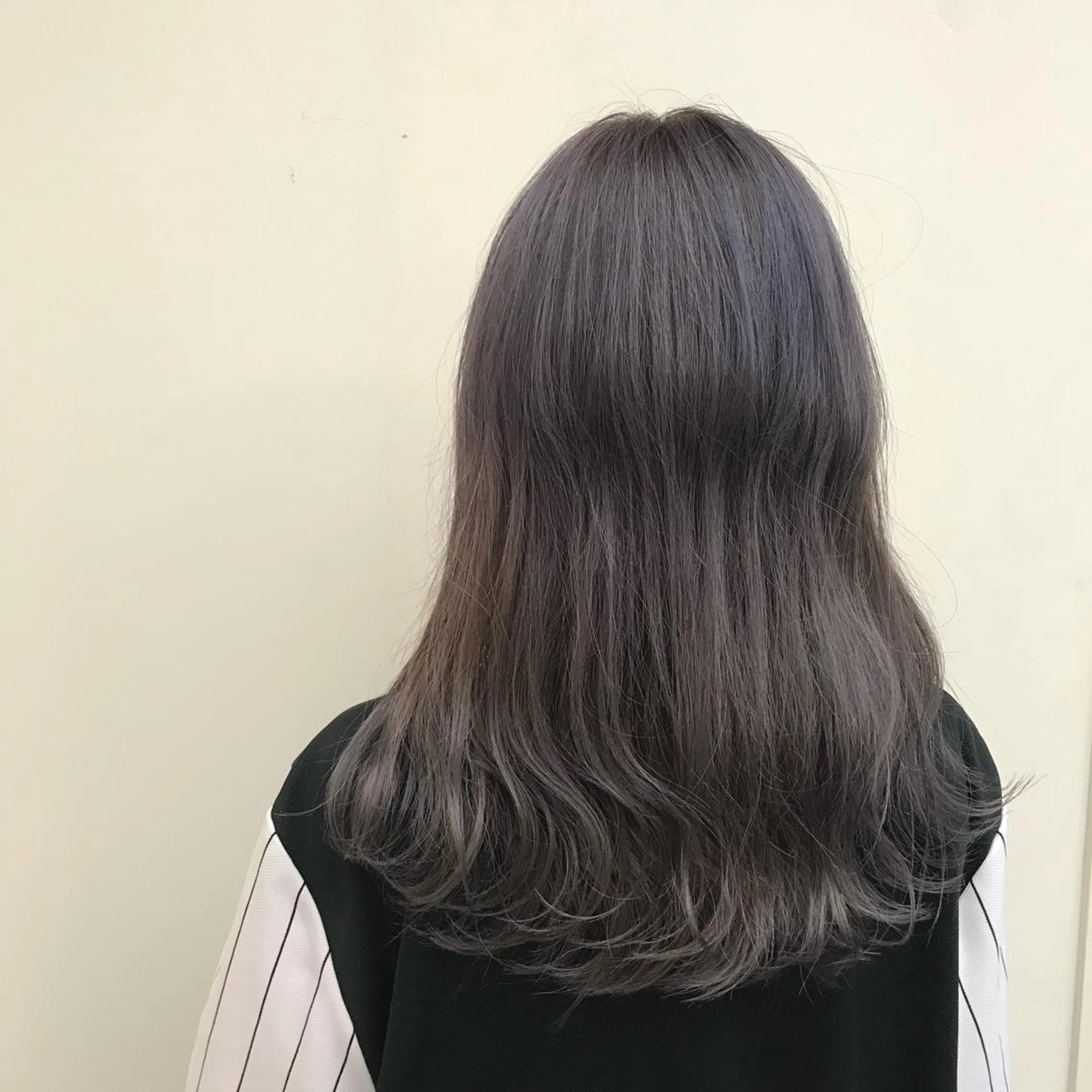 カラー ブリーチ ケアブリーチ ダブルカラー イヤリングカラー ハイライトカラー 落合しほ/韓国ヘア/ 髪質改善/縮毛矯正のヘアスタイル