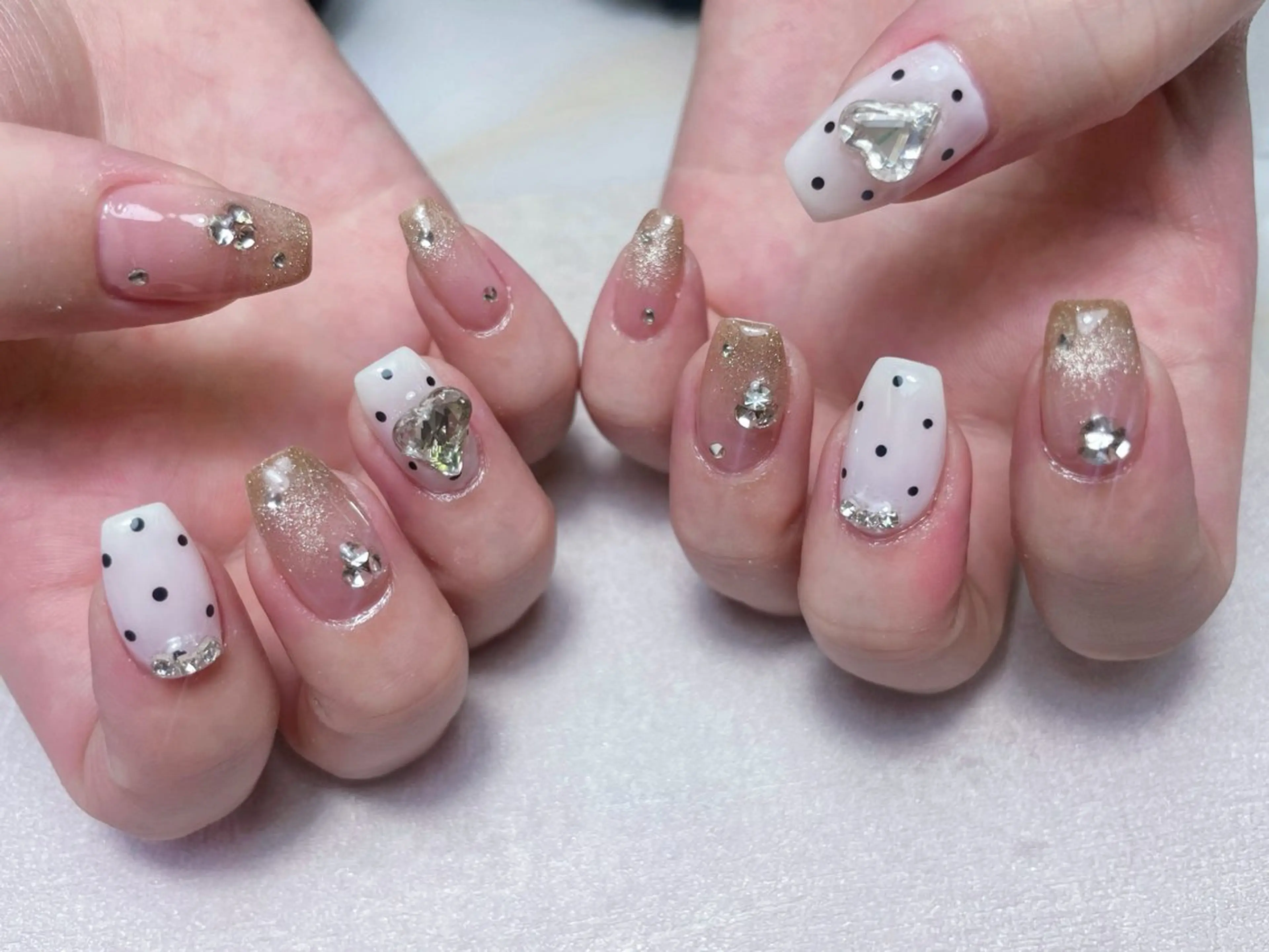 ネイル アートネイル 韓国ネイル 水色 ロングネイル マグネットネイル ハンドネイル ハンドケア NailDemure 【銀座店】のネイルデザイン