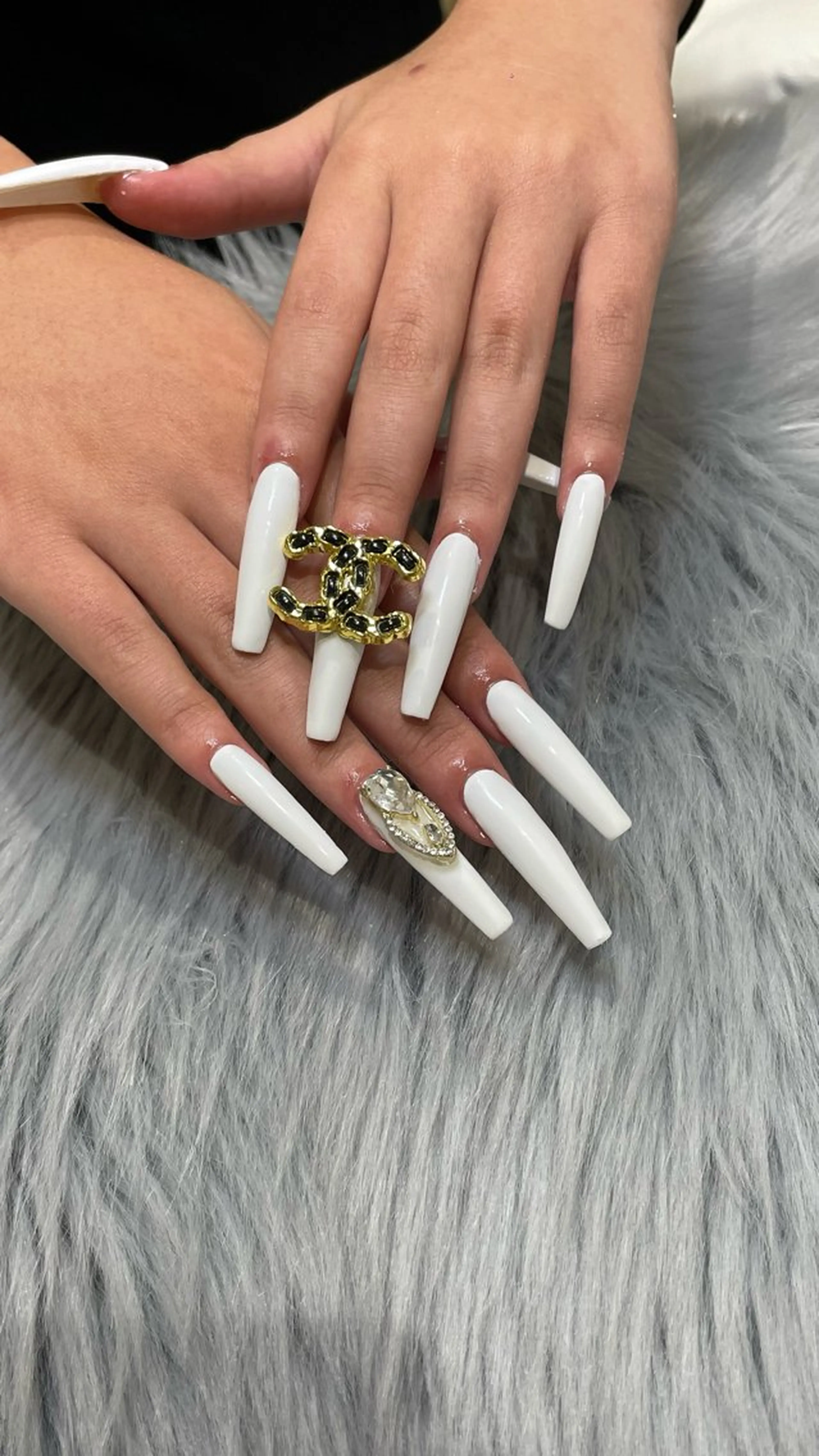 ネイル 長さ出し ラメ(グリッター) ハンドネイル RICO NAIL所属・RICO Nail パーツつけ放題🌈のネイルデザイン